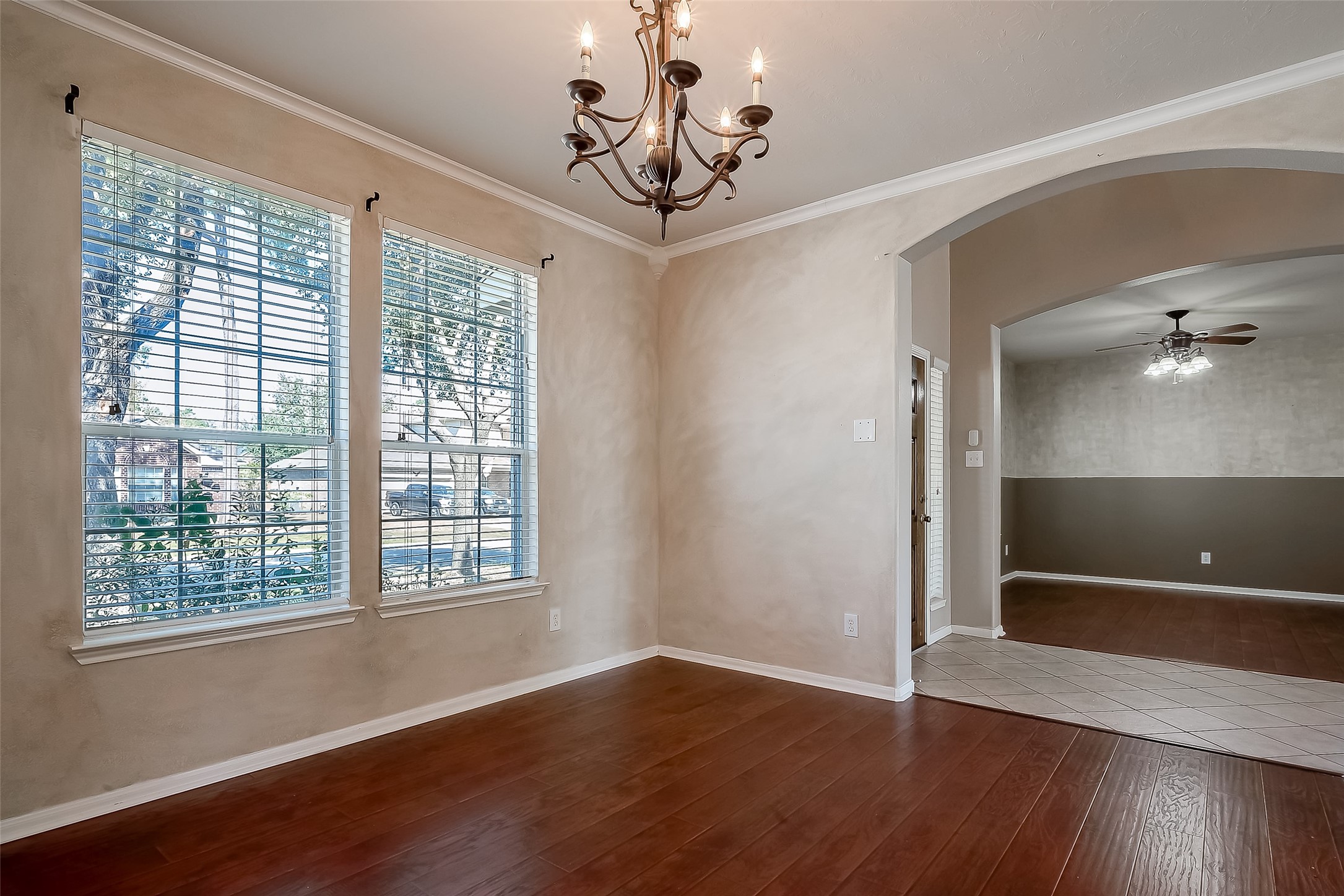 2118 Long Trail Path Court Property Photo 5