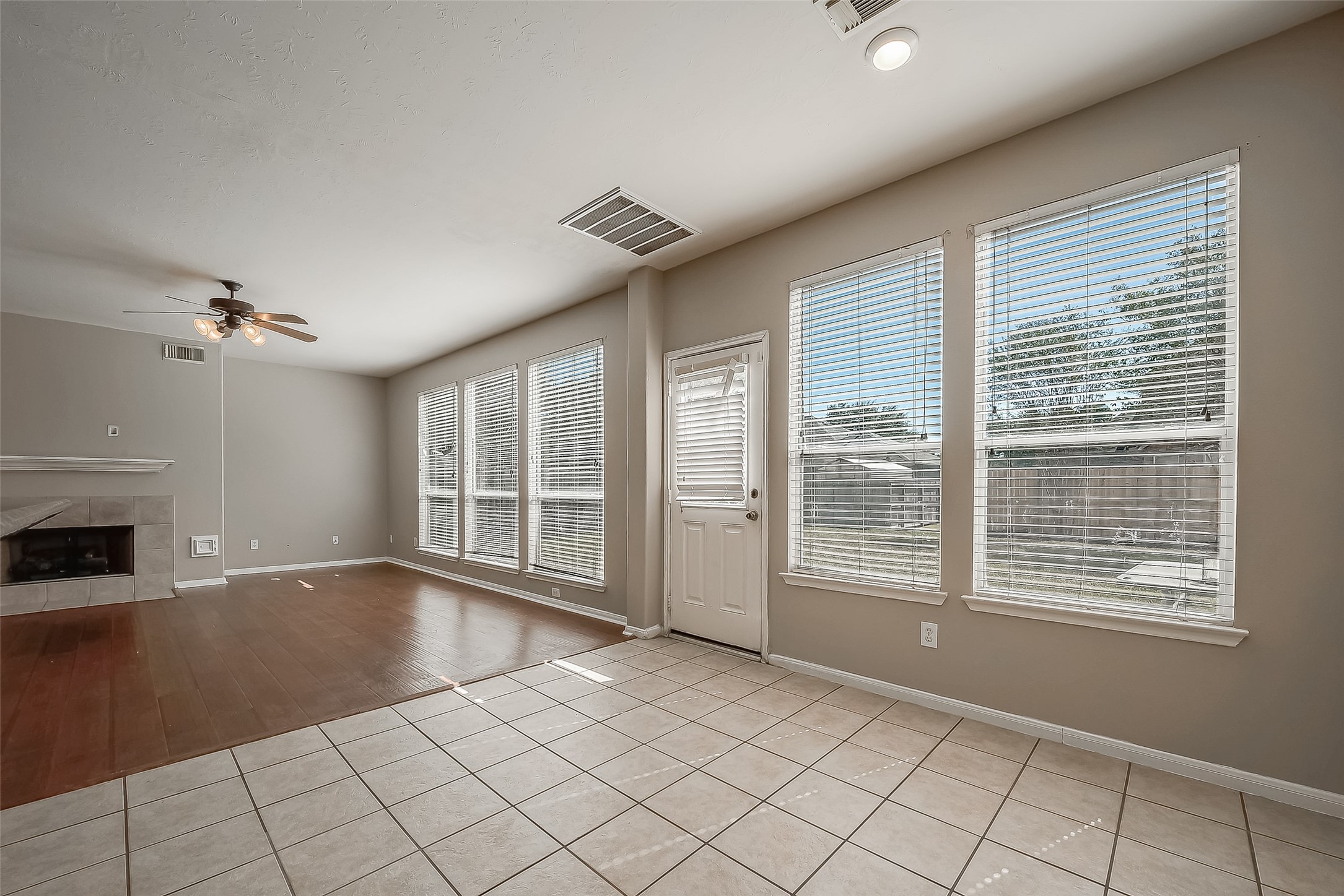 2118 Long Trail Path Court Property Photo 10