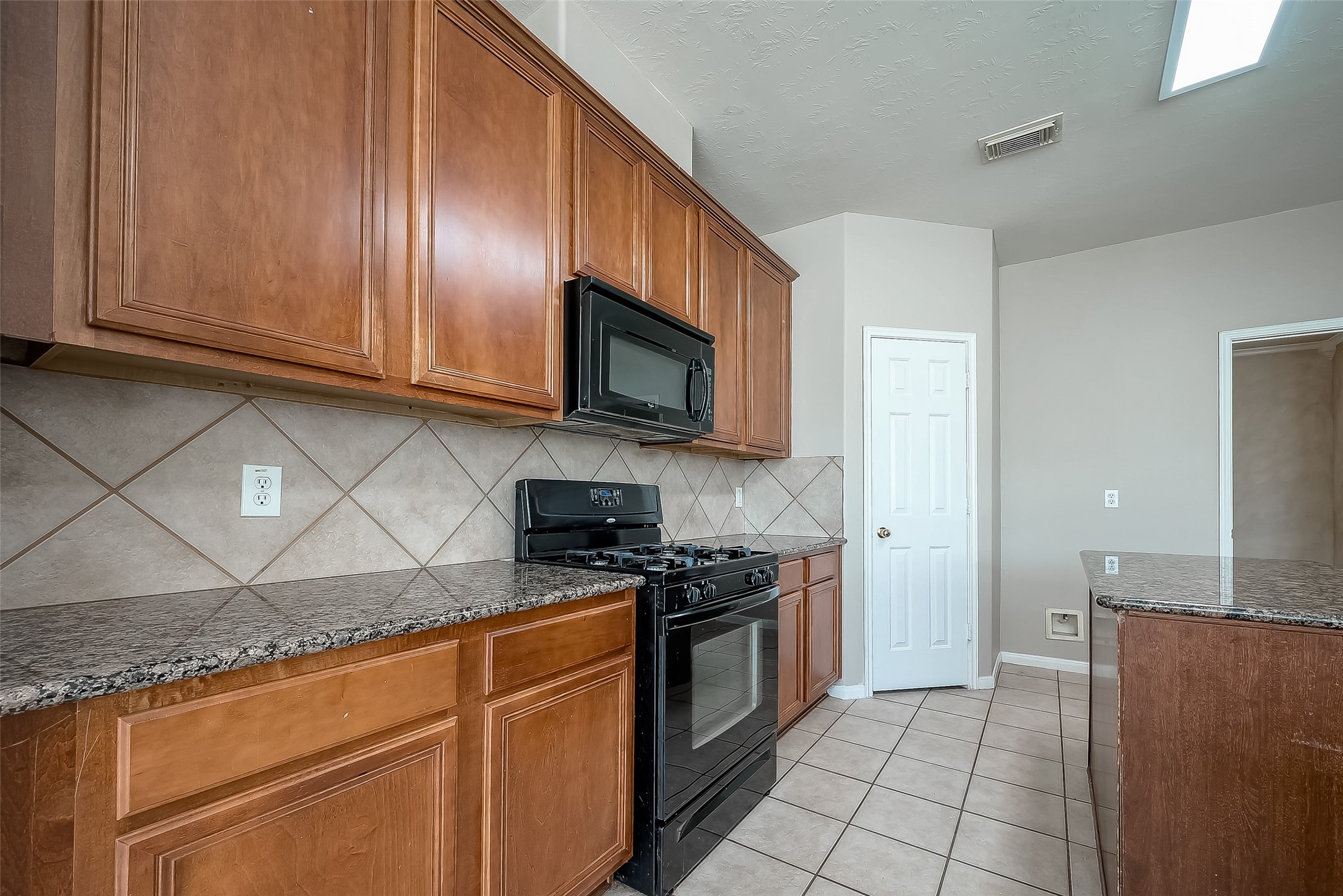 2118 Long Trail Path Court Property Photo 11