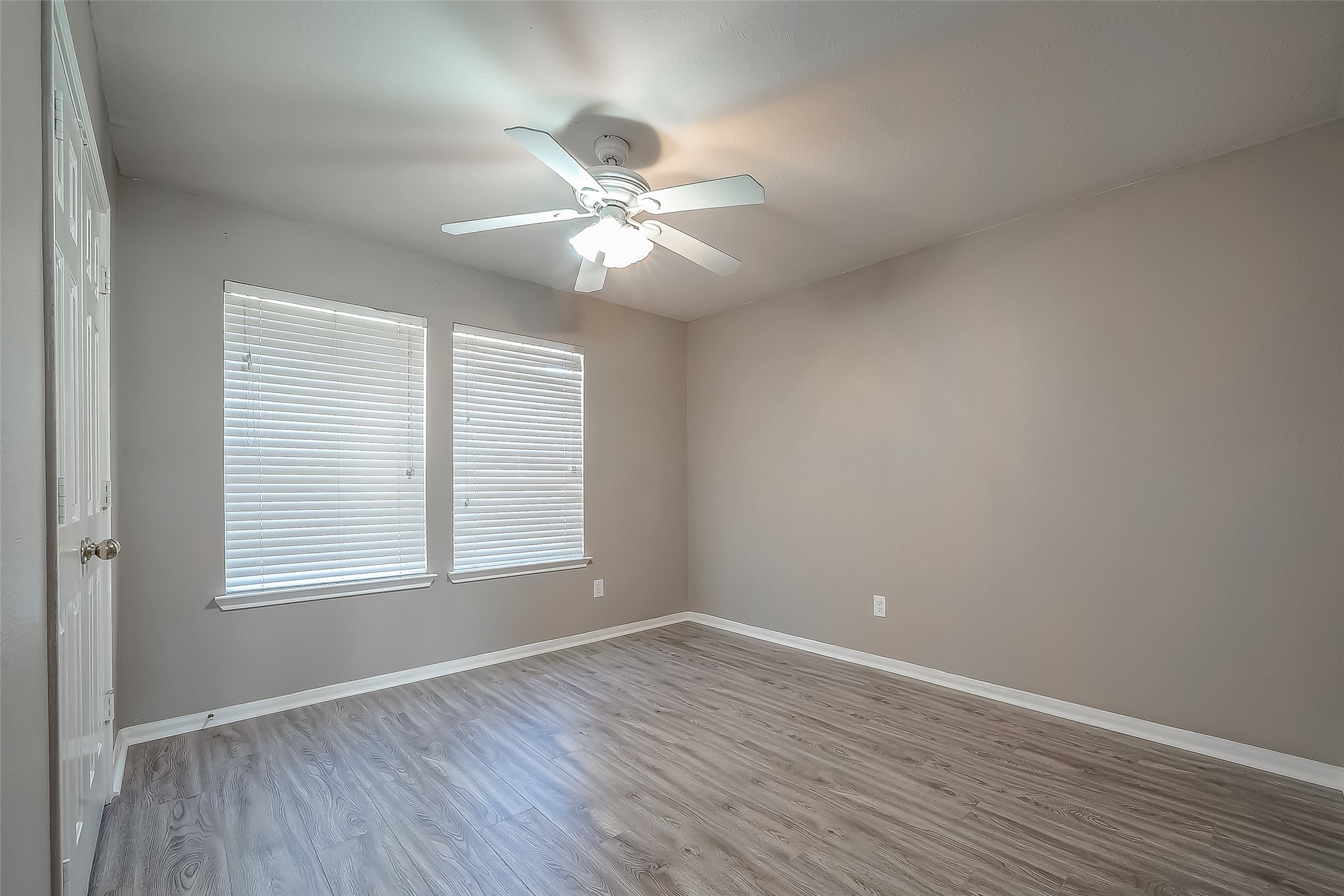 2118 Long Trail Path Court Property Photo 15