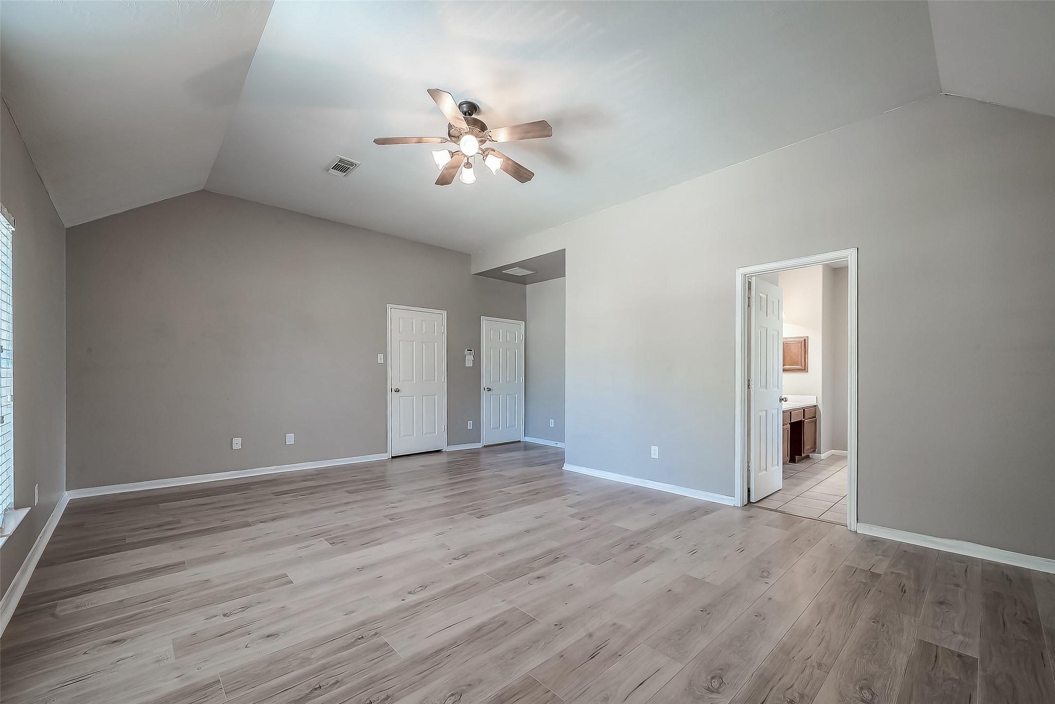 2118 Long Trail Path Court Property Photo 21