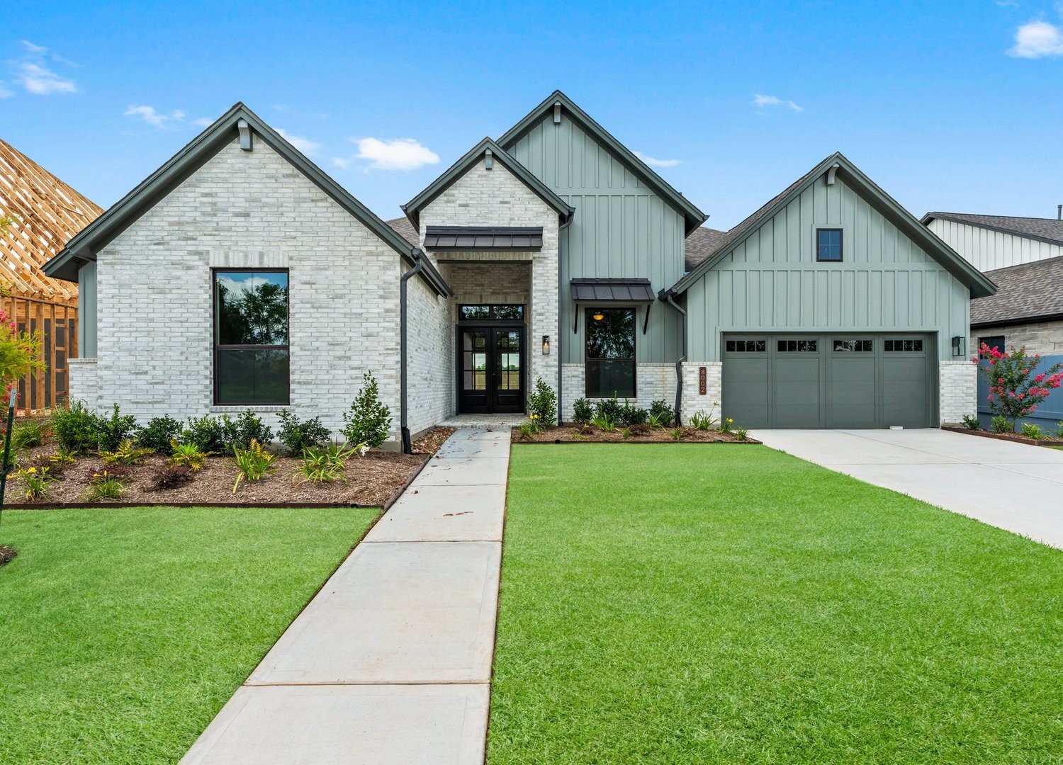 8002 River Bluet Place Property Photo 1