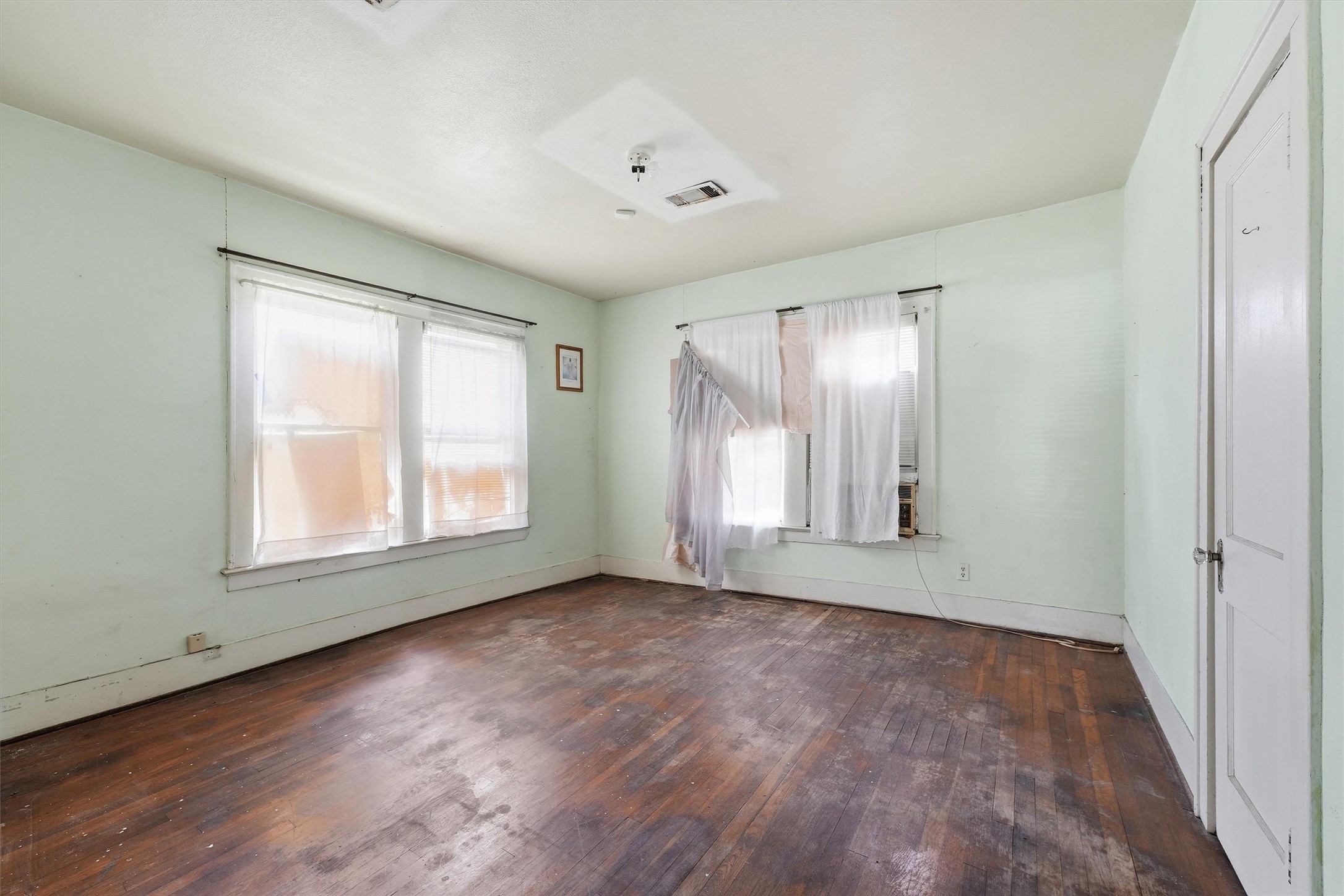 1518 Munger Street Property Photo 10