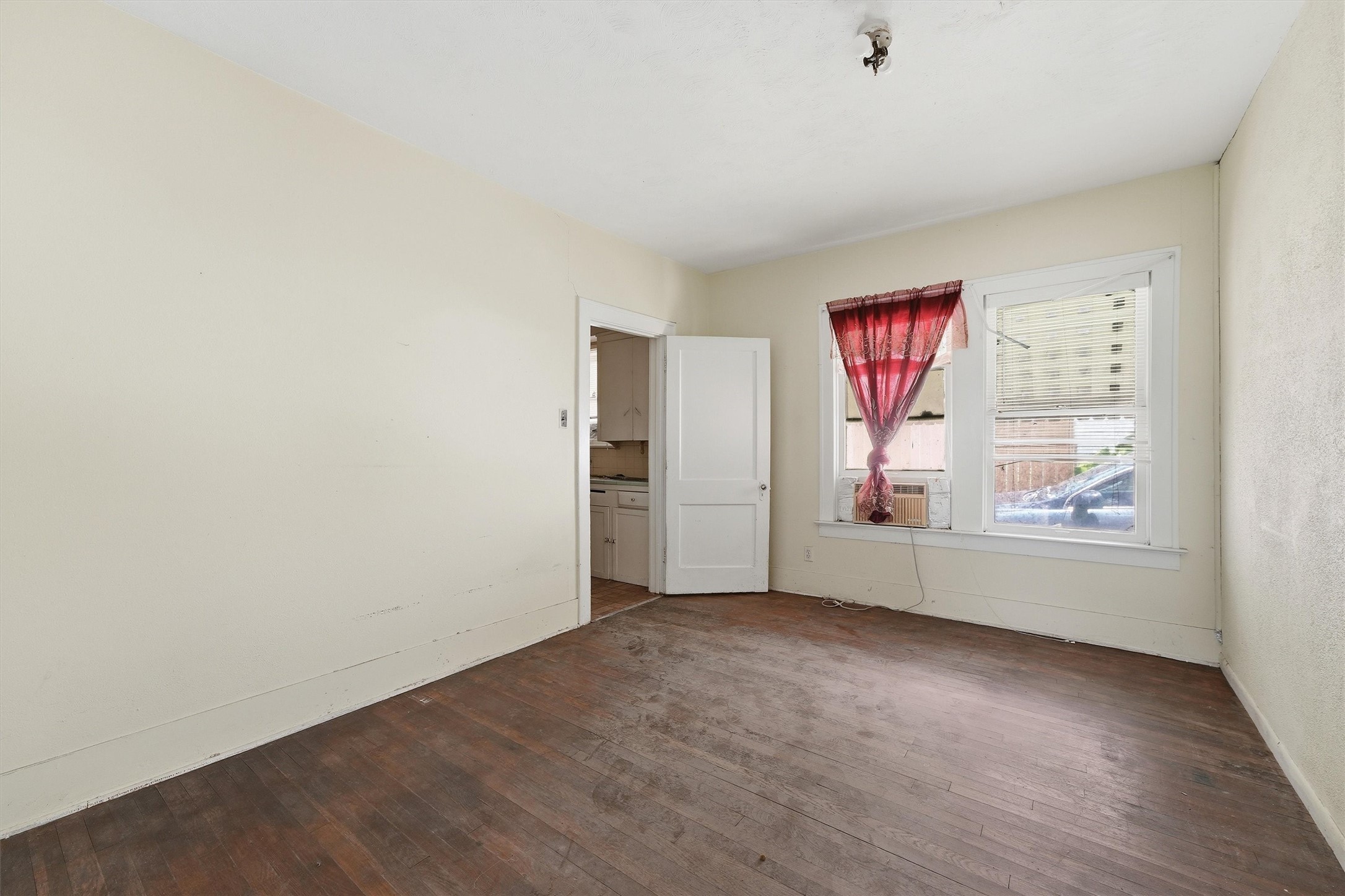 1518 Munger Street Property Photo 14