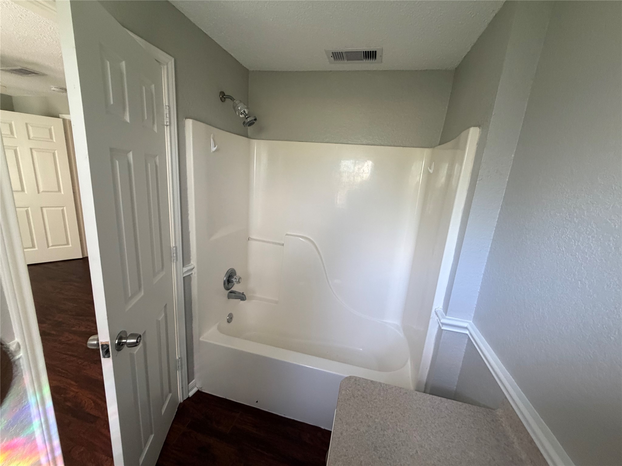 211 S Avenue C Property Photo 18