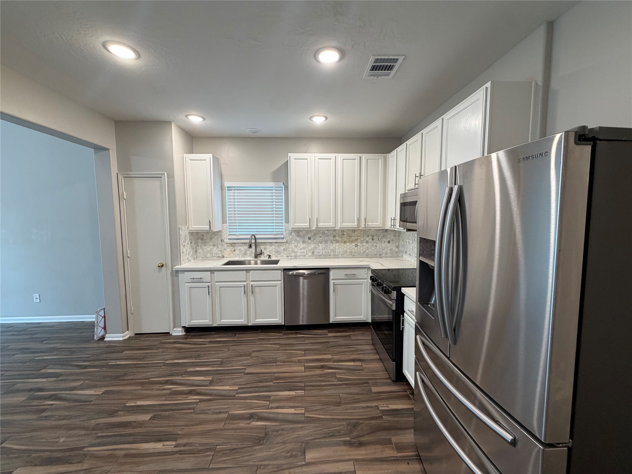 4123 Knollwick Court Property Photo 8