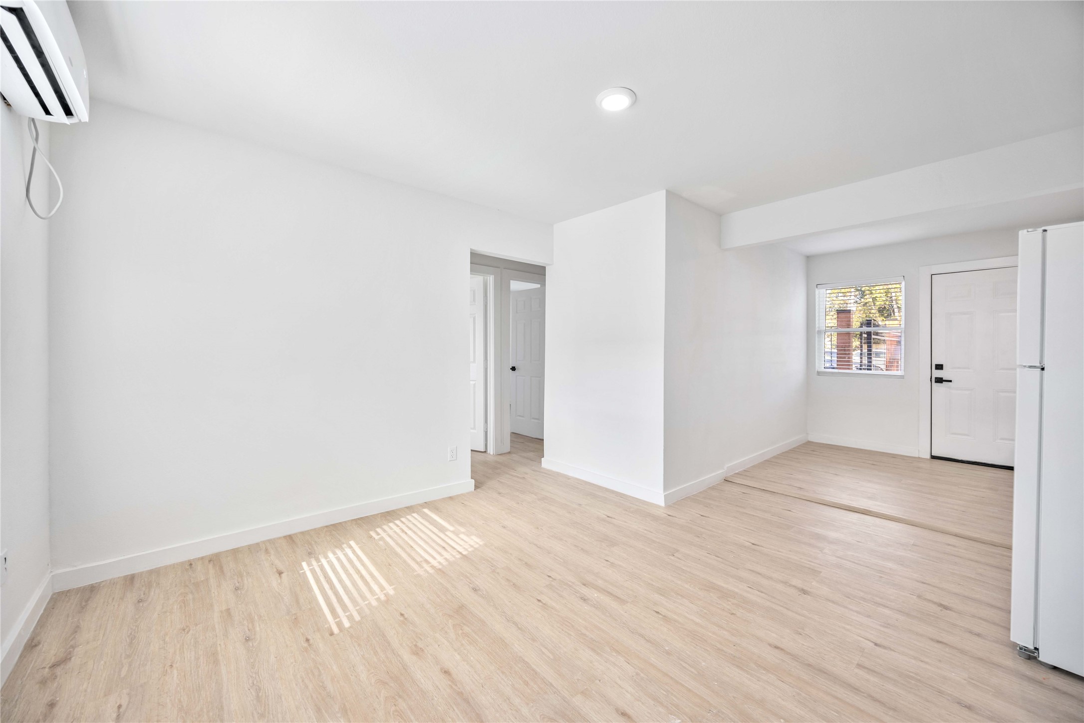 6811 Del Rio Street 2 Property Photo 5