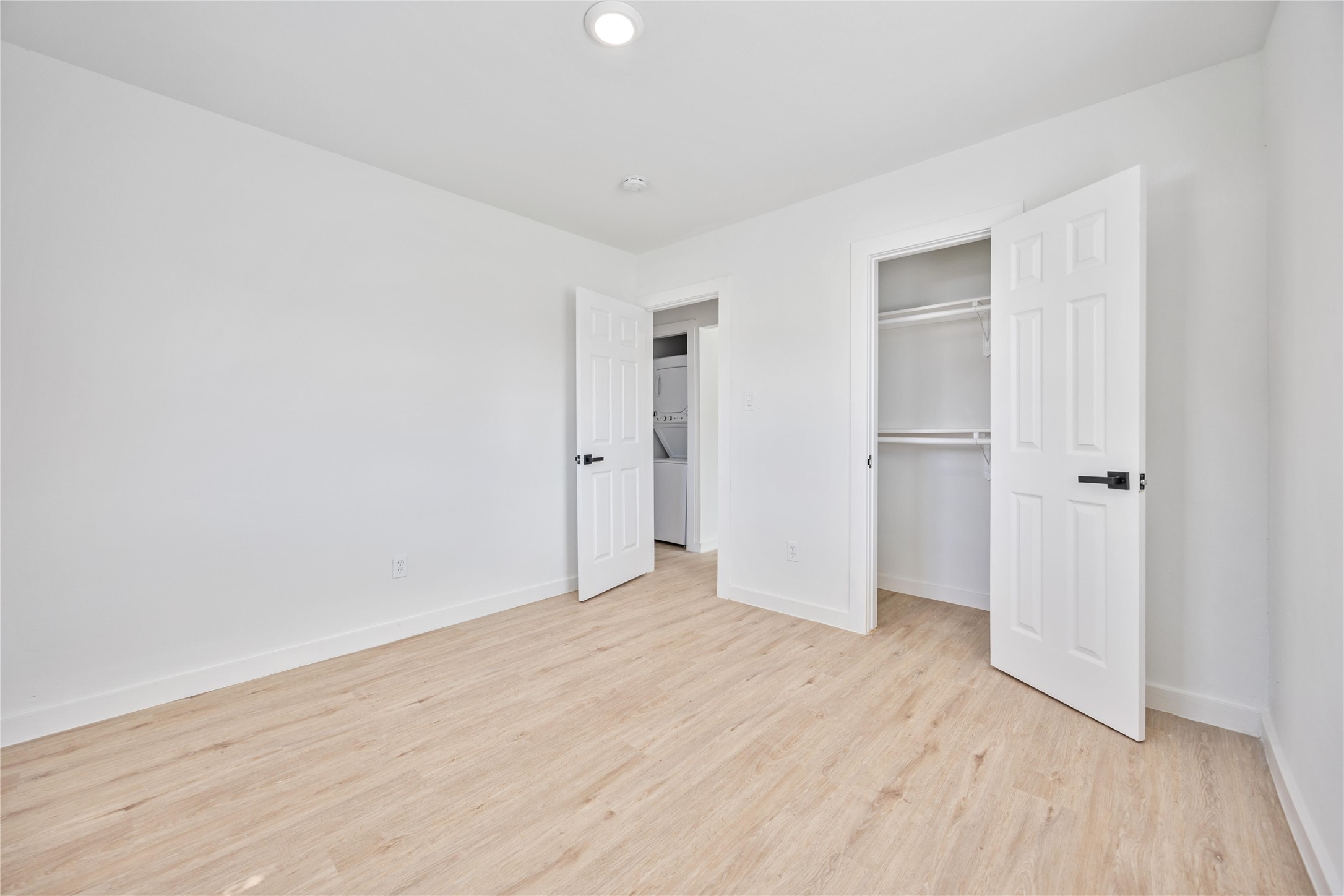 6811 Del Rio Street 2 Property Photo 11