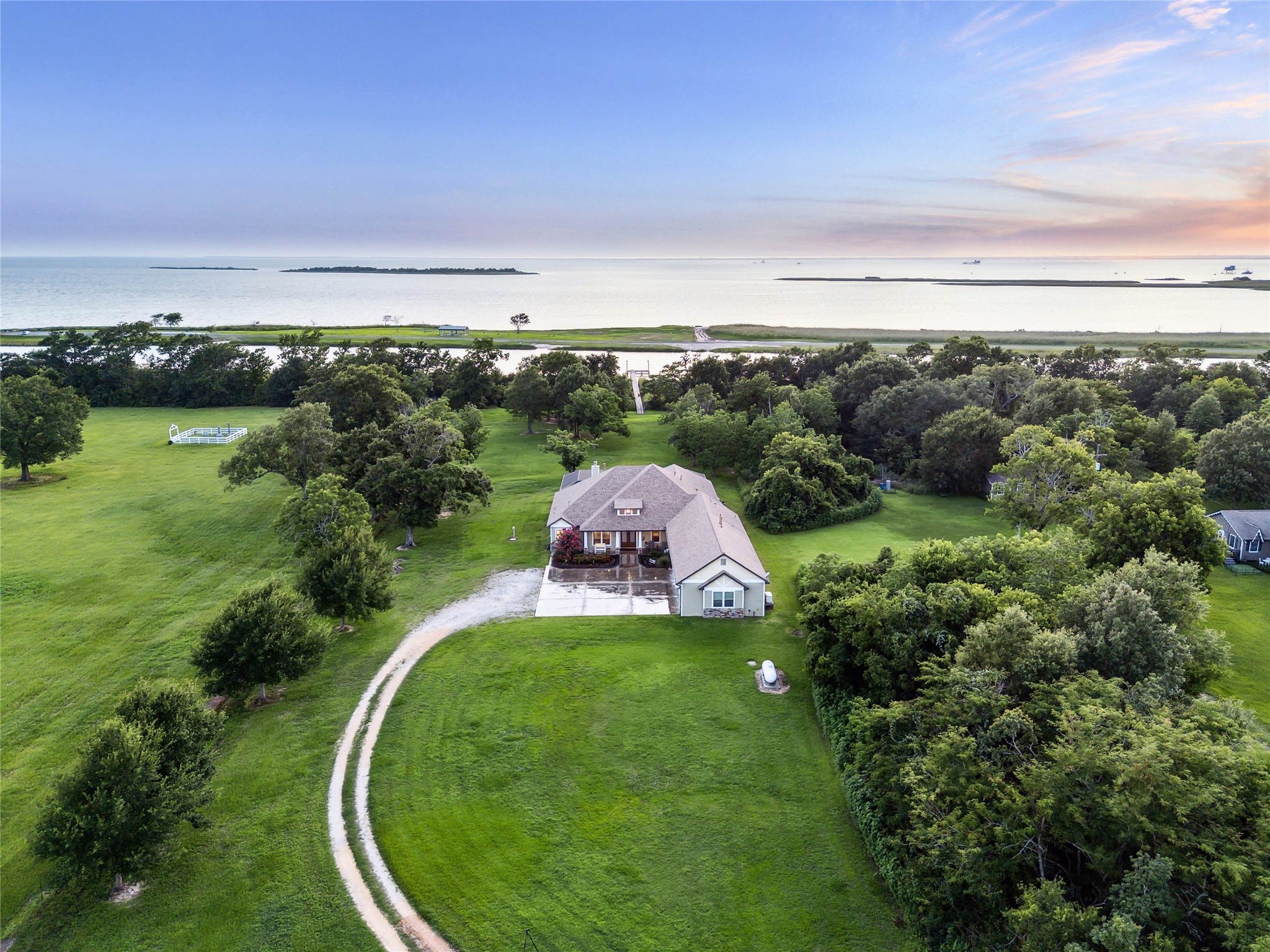 3848 S Main Street Property Photo 1