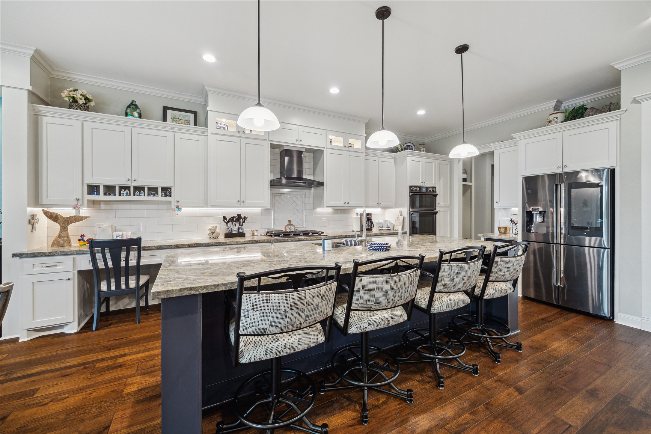 3848 S Main Street Property Photo 15