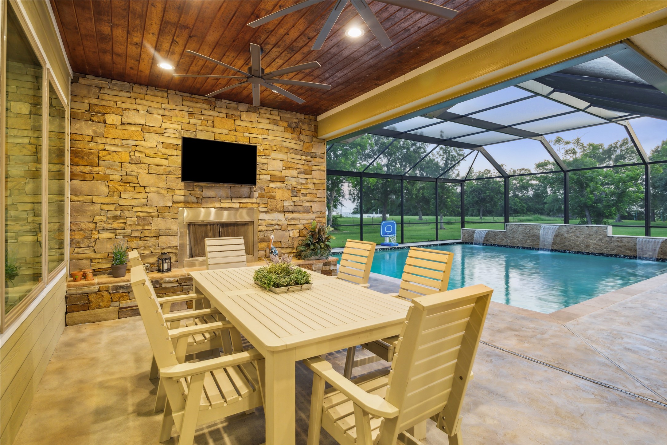 3848 S Main Street Property Photo 29