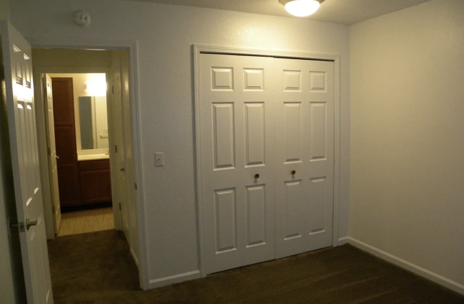 903 Portage St Property Photo 3