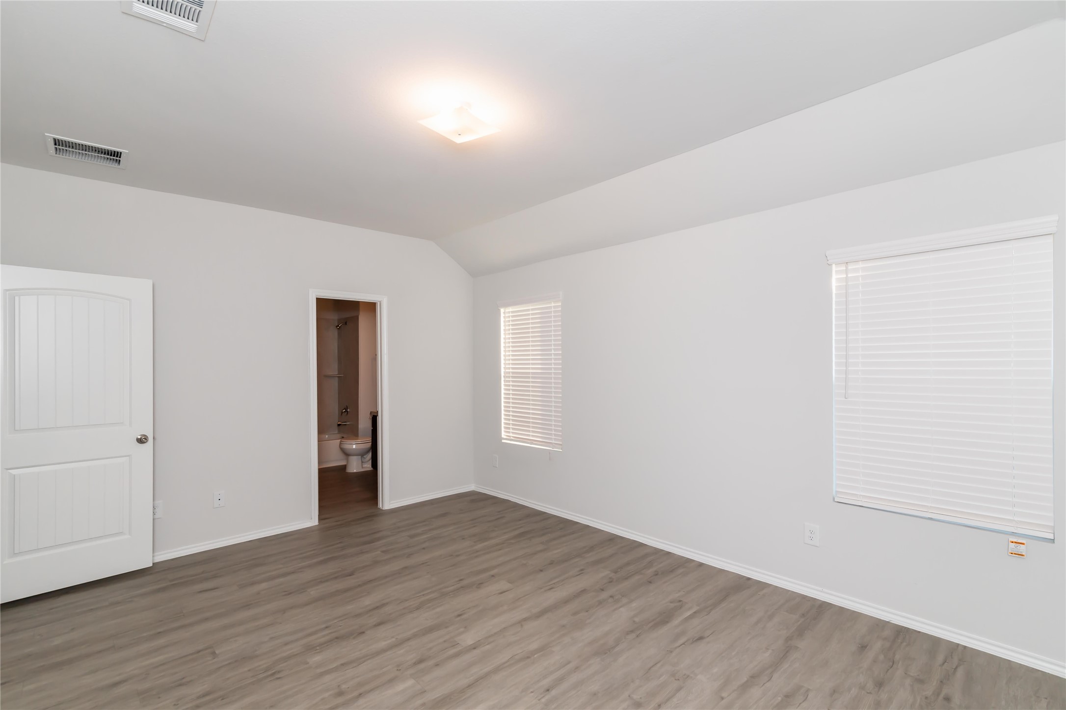 2931 Karin Crest Lane Property Photo 7