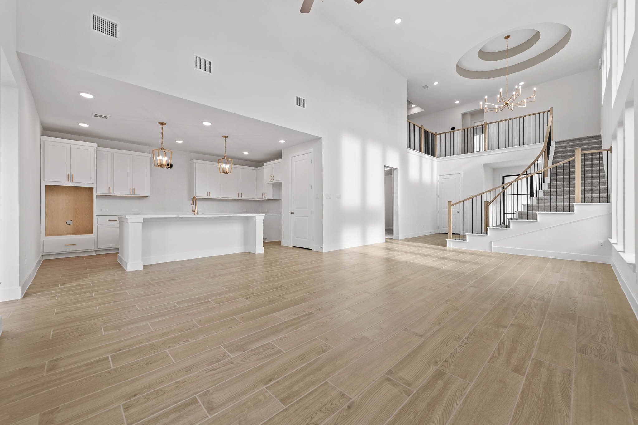 26228 Whisperwood Lane Property Photo 4