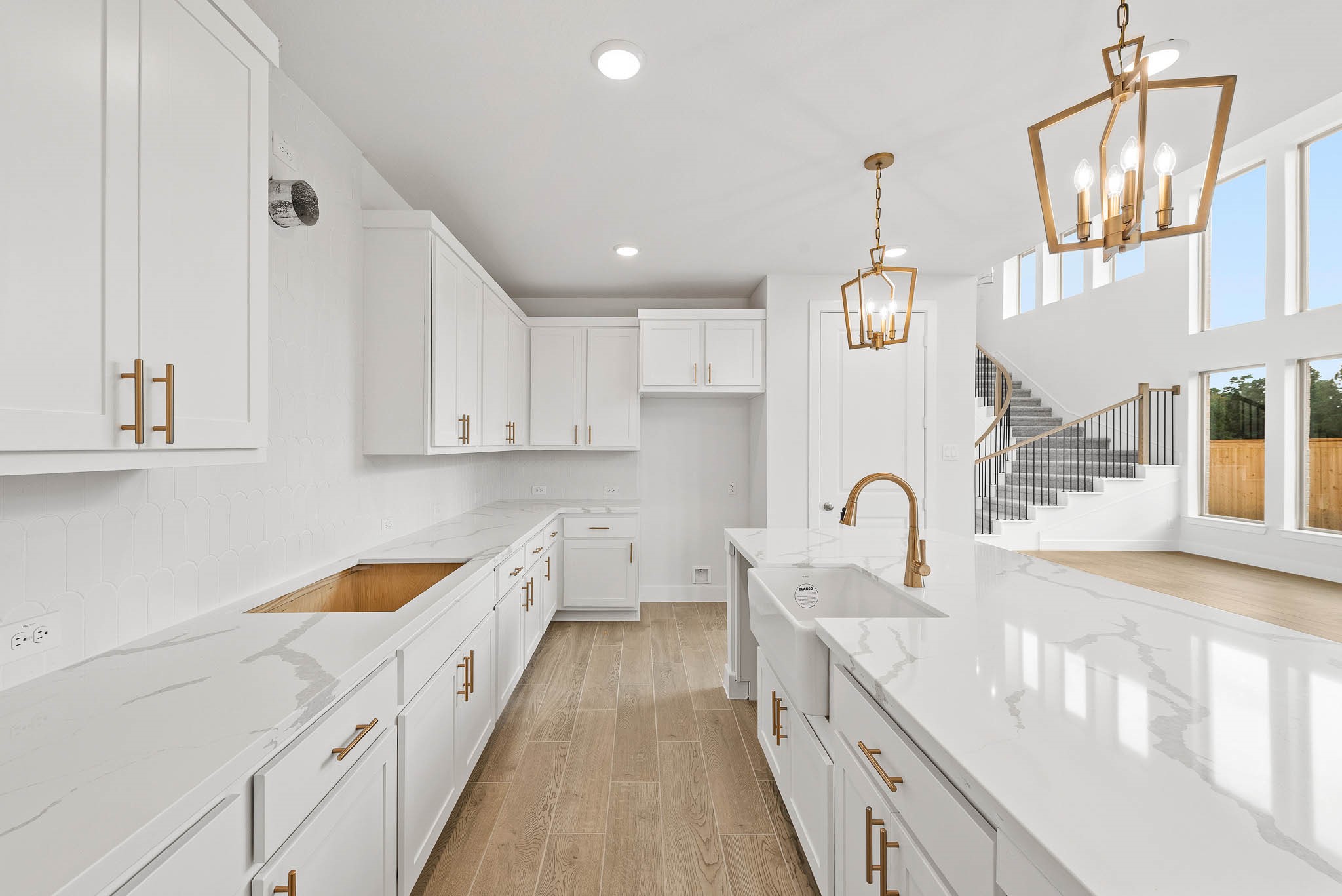 26228 Whisperwood Lane Property Photo 8