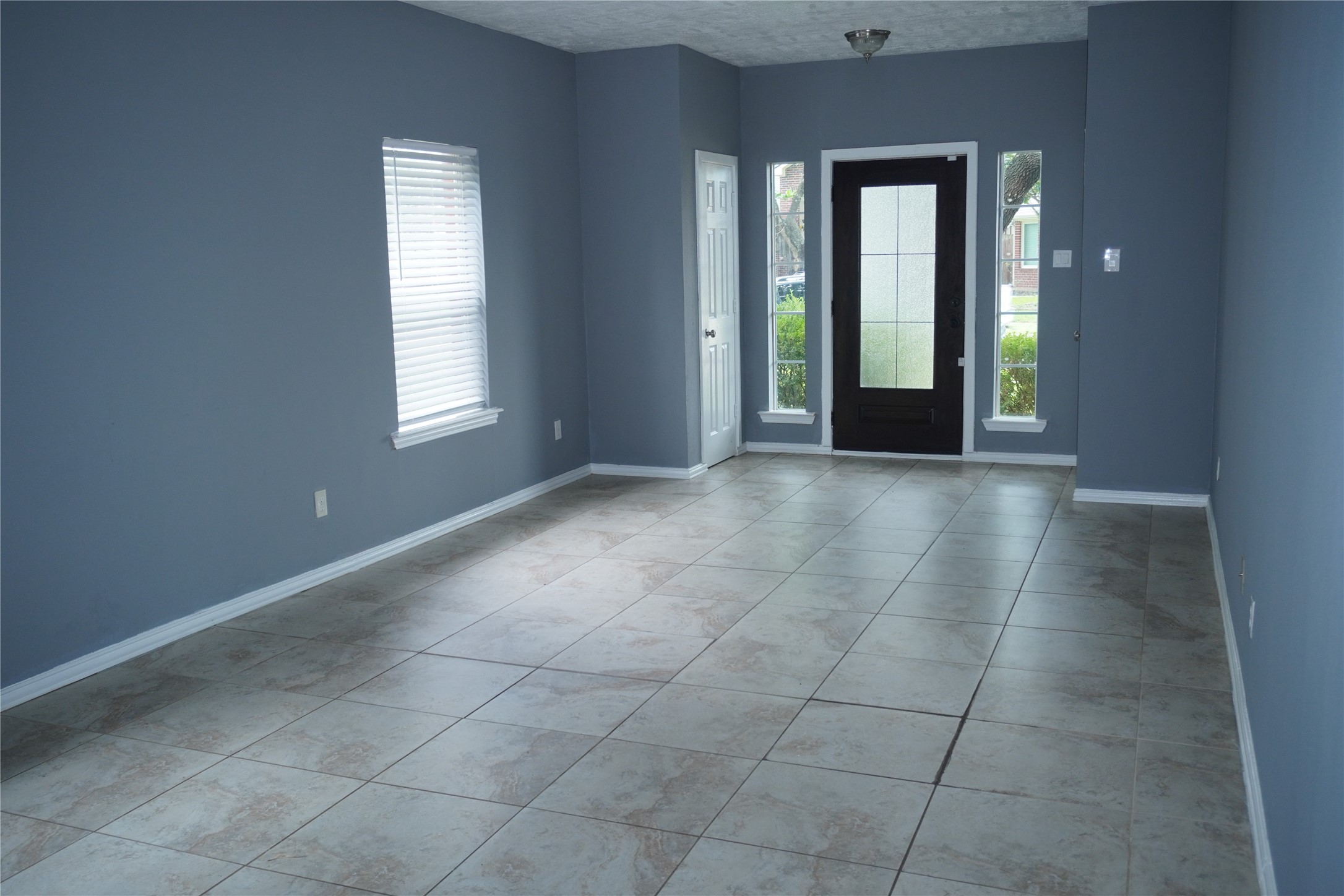 3352 Jan Court Property Photo 4