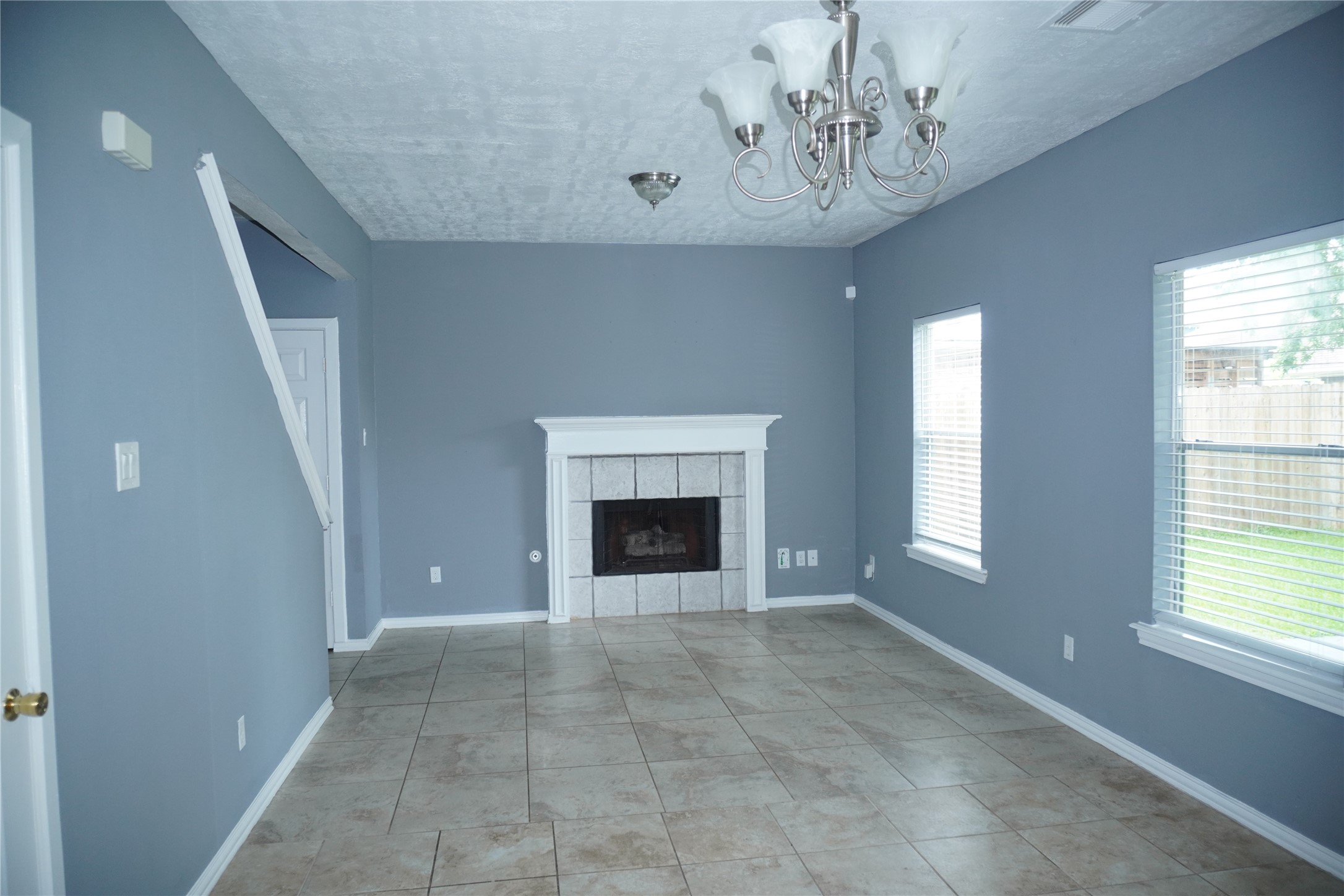 3352 Jan Court Property Photo 8