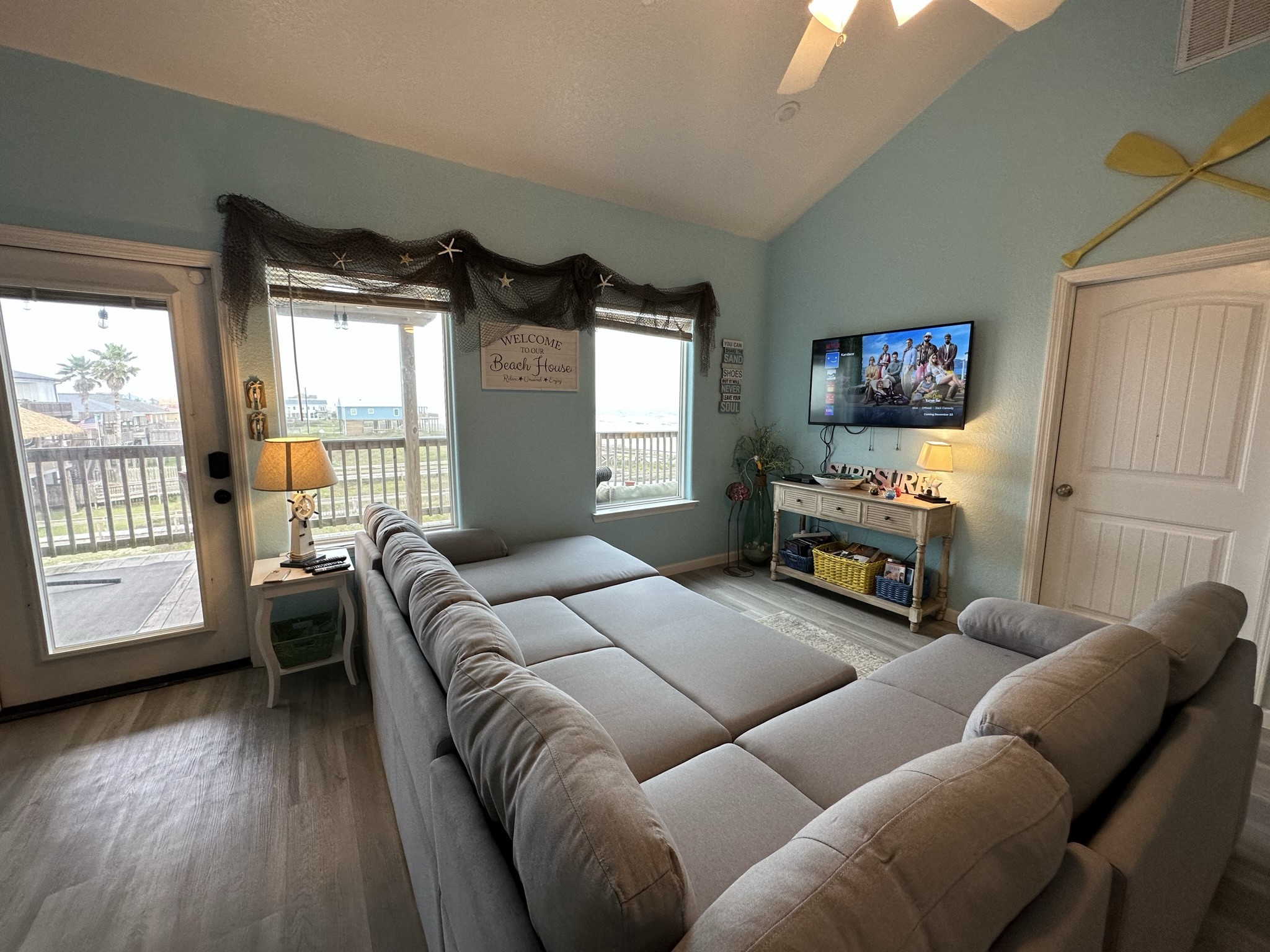 124 Howard Avenue D Property Photo 15