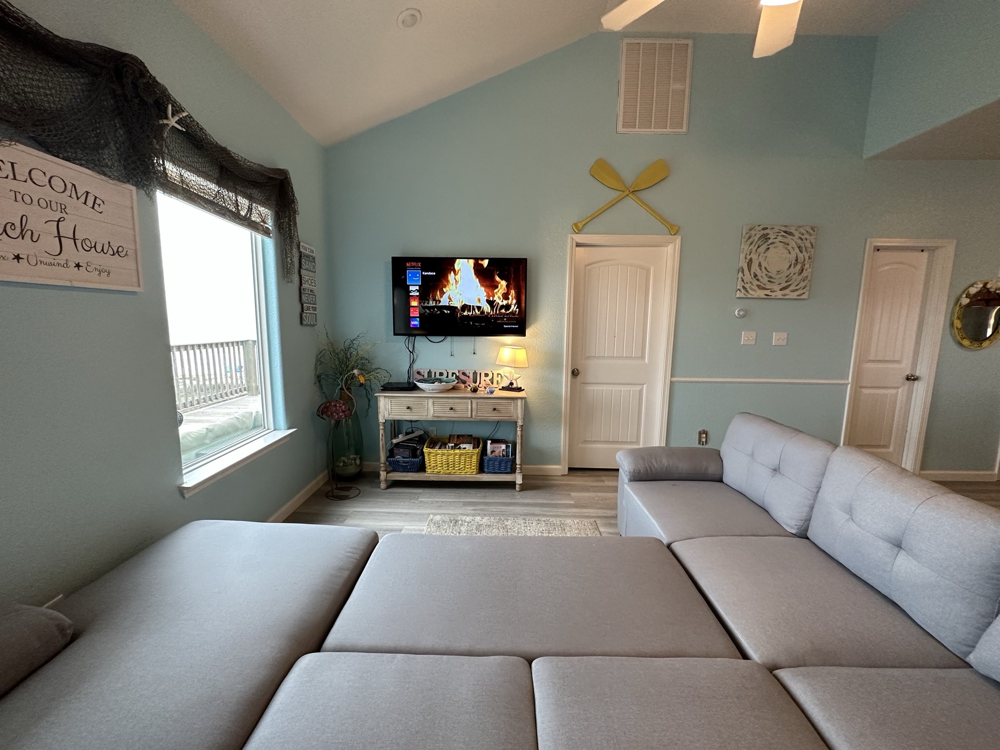 124 Howard Avenue D Property Photo 16