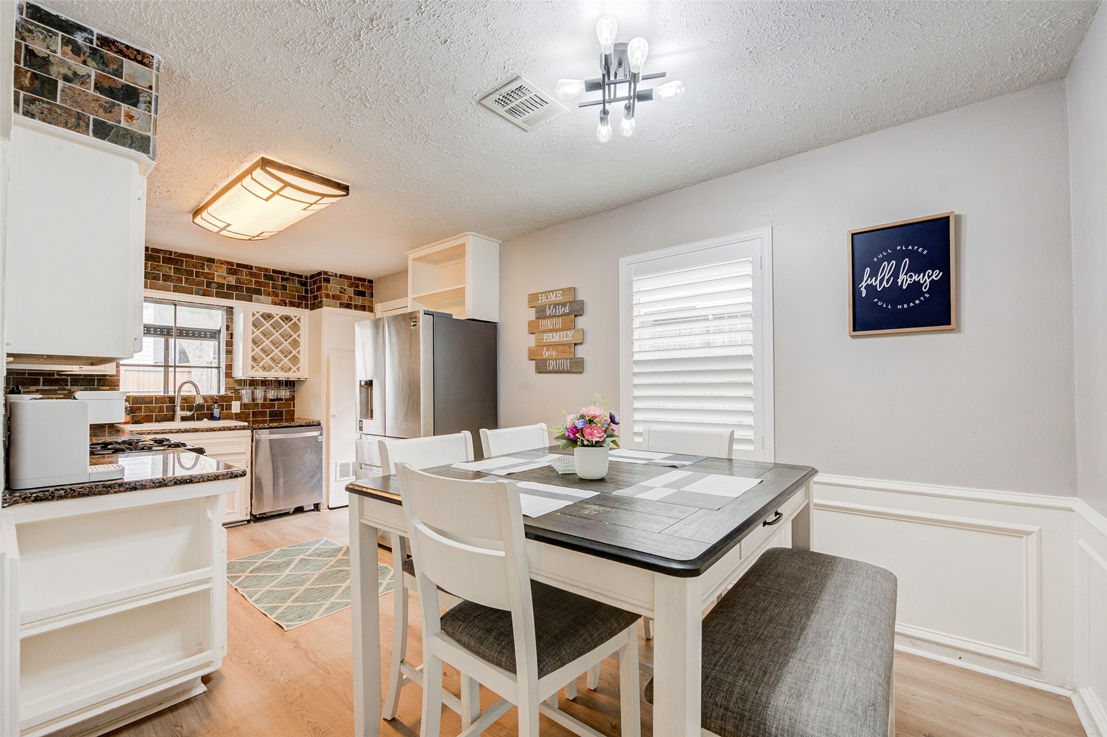 1207 Archer Street Property Photo 7