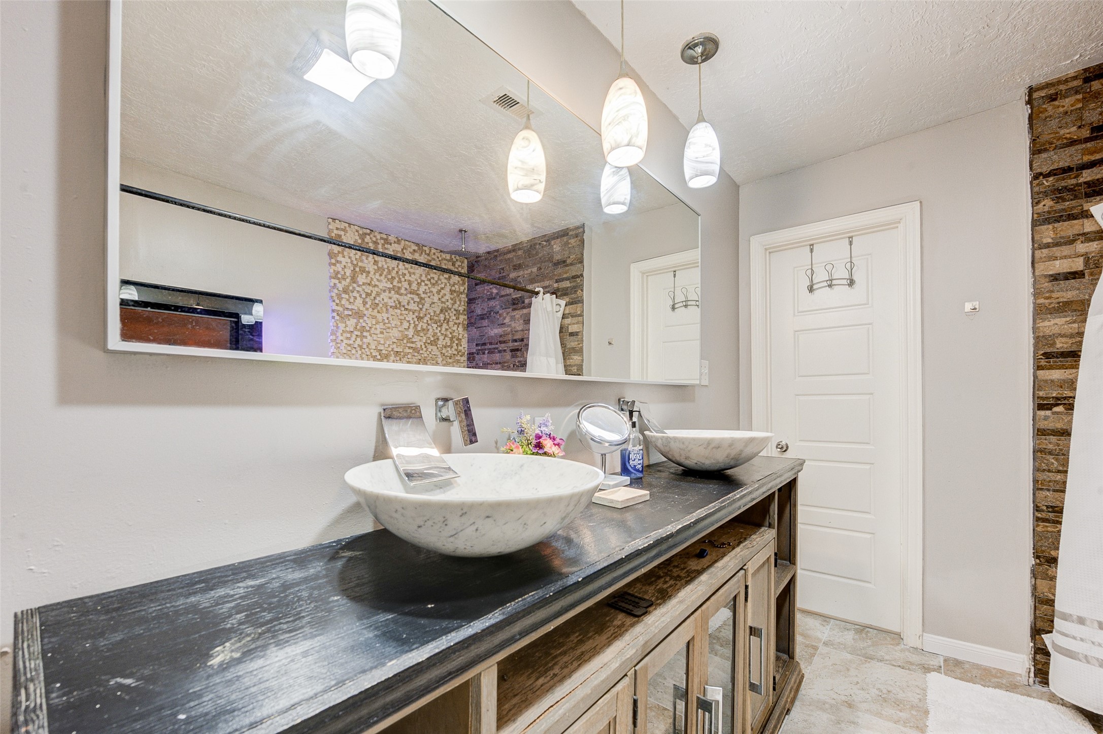 1207 Archer Street Property Photo 28