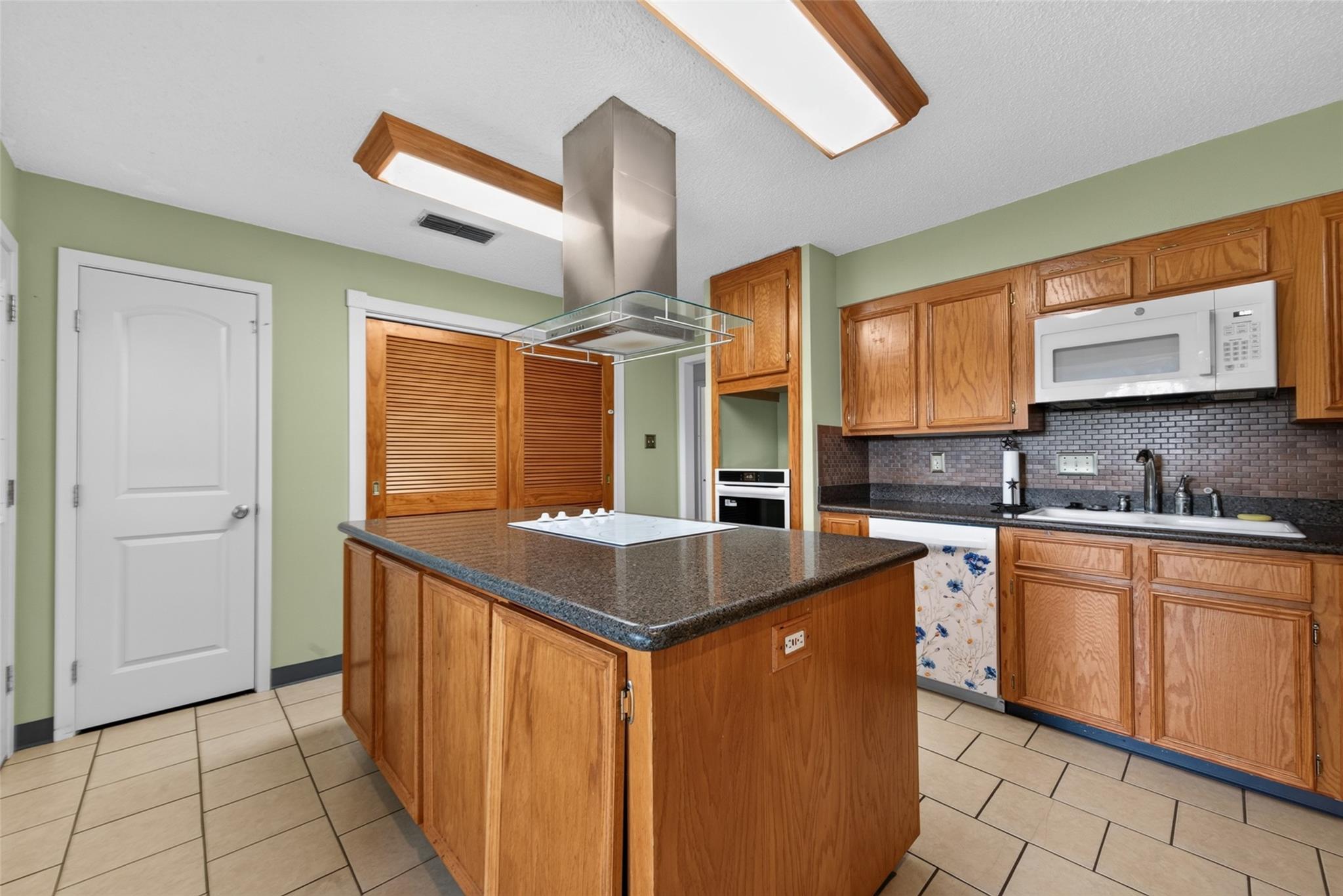 2946 Creekway Circle Property Photo 20
