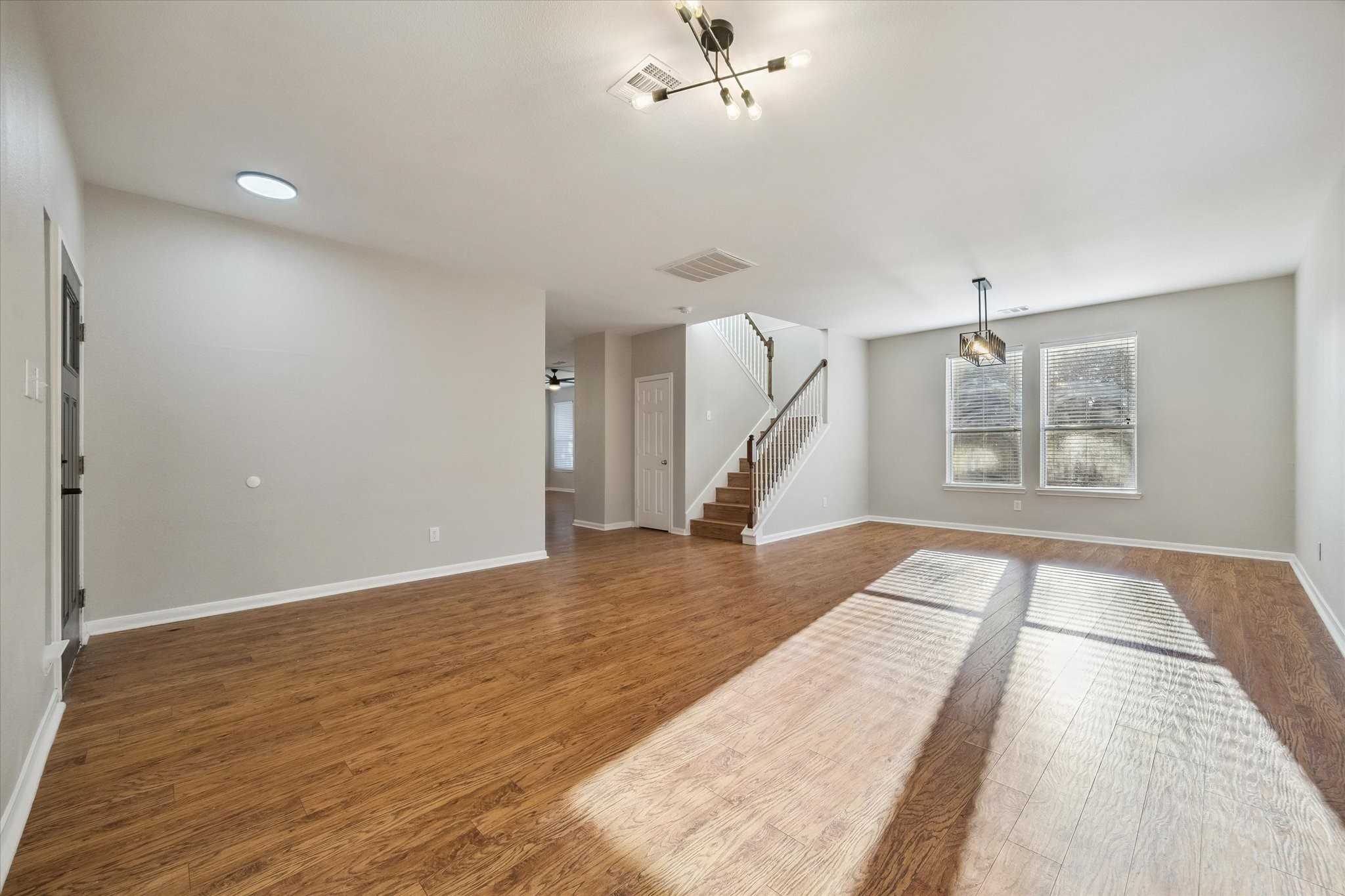 2218 Winding Hollow Drive Property Photo 3