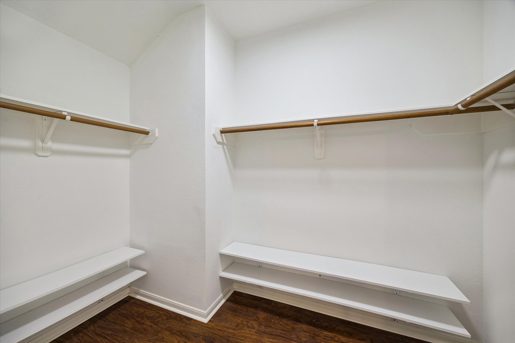 2218 Winding Hollow Drive Property Photo 12