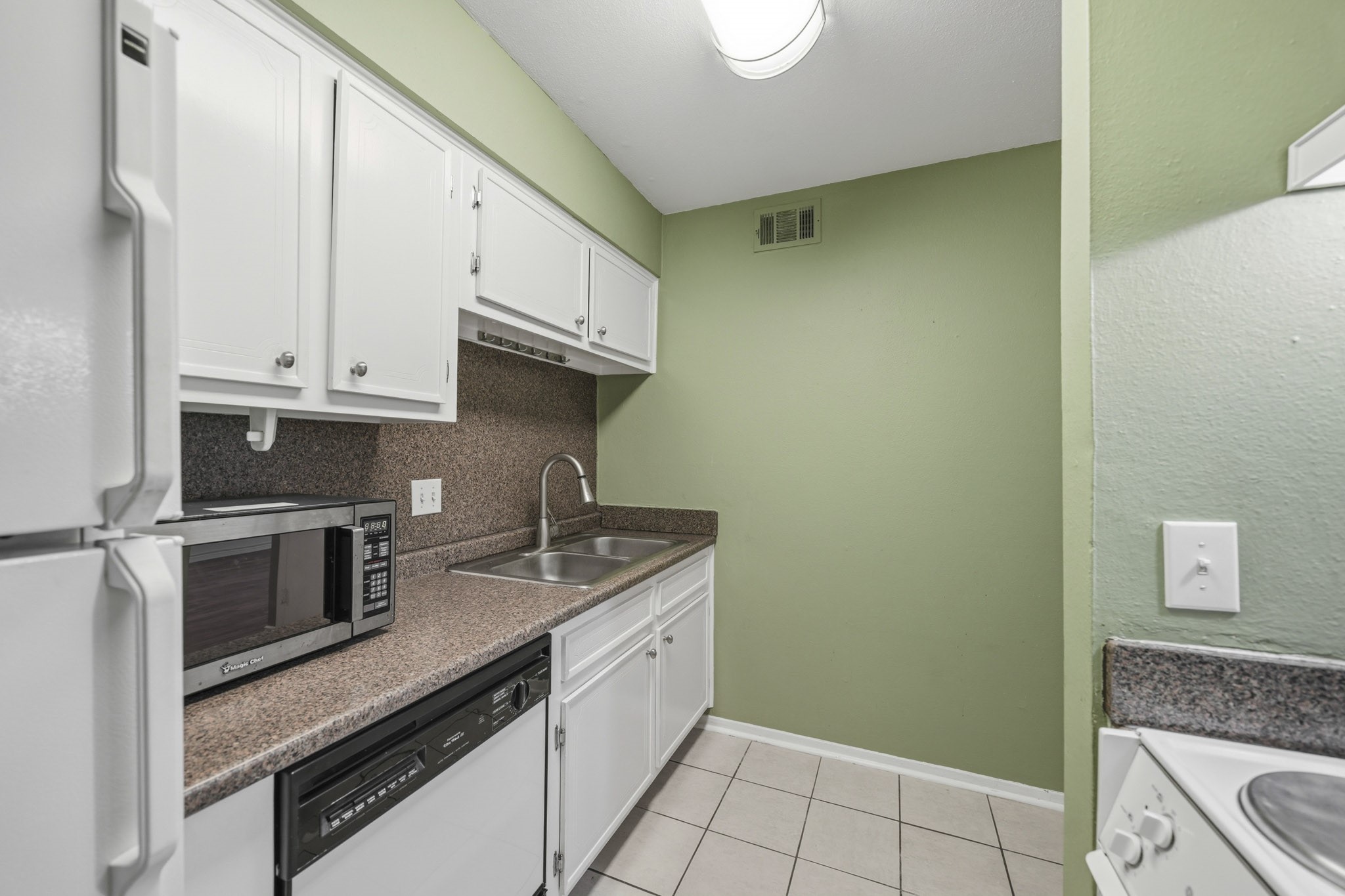 3131 Cummins Street 80 Property Photo 9