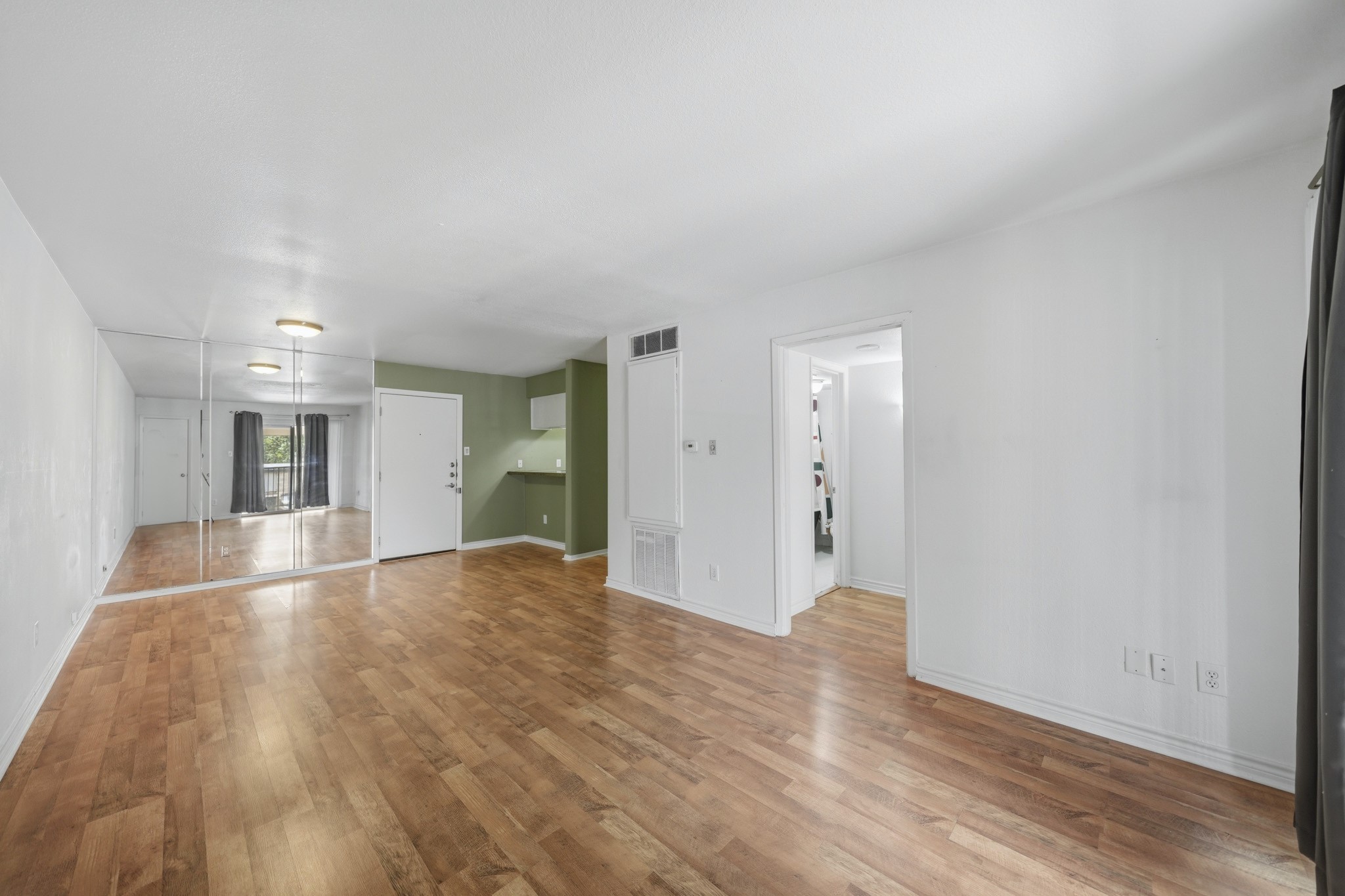 3131 Cummins Street 80 Property Photo 16