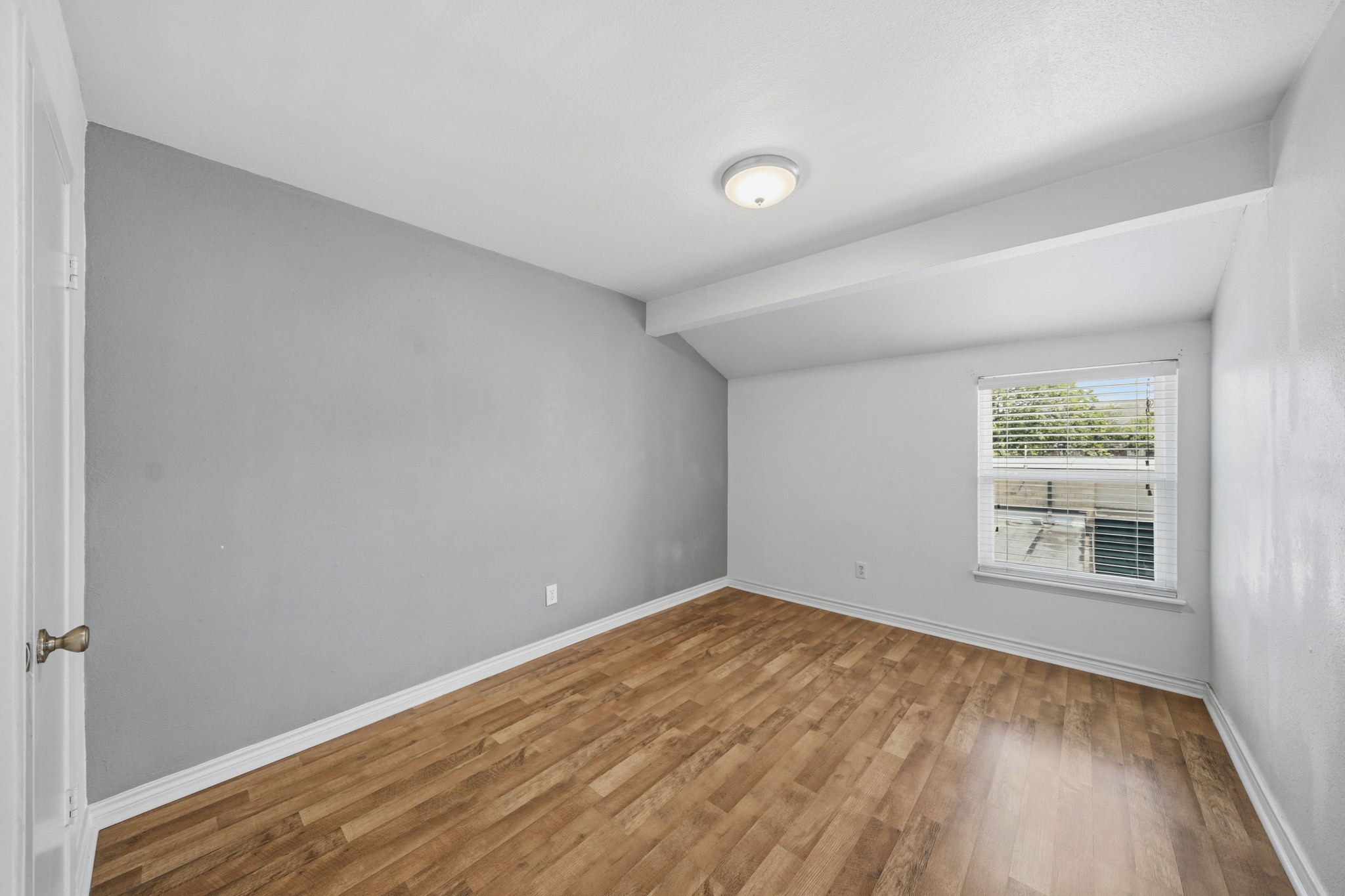 3131 Cummins Street 80 Property Photo 20