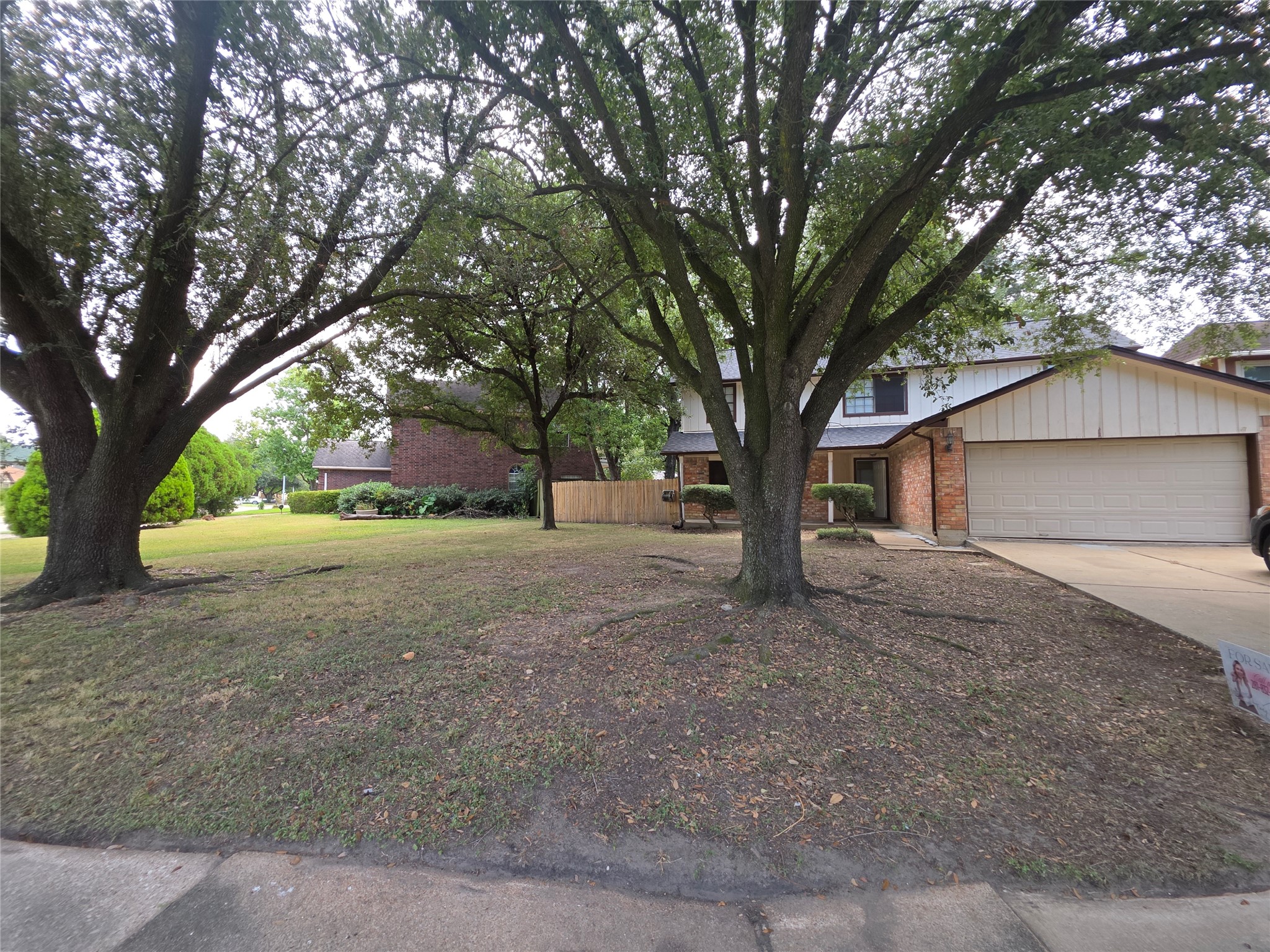962 Sterling Green Drive S Property Photo 3