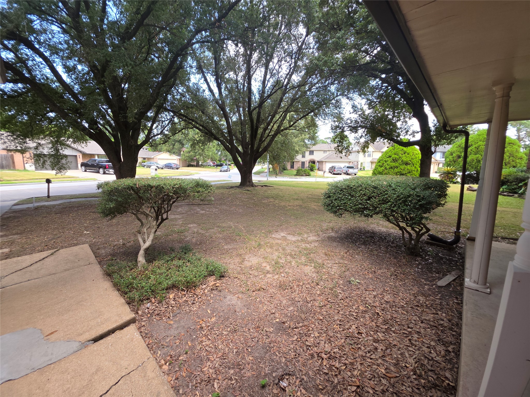 962 Sterling Green Drive S Property Photo 5