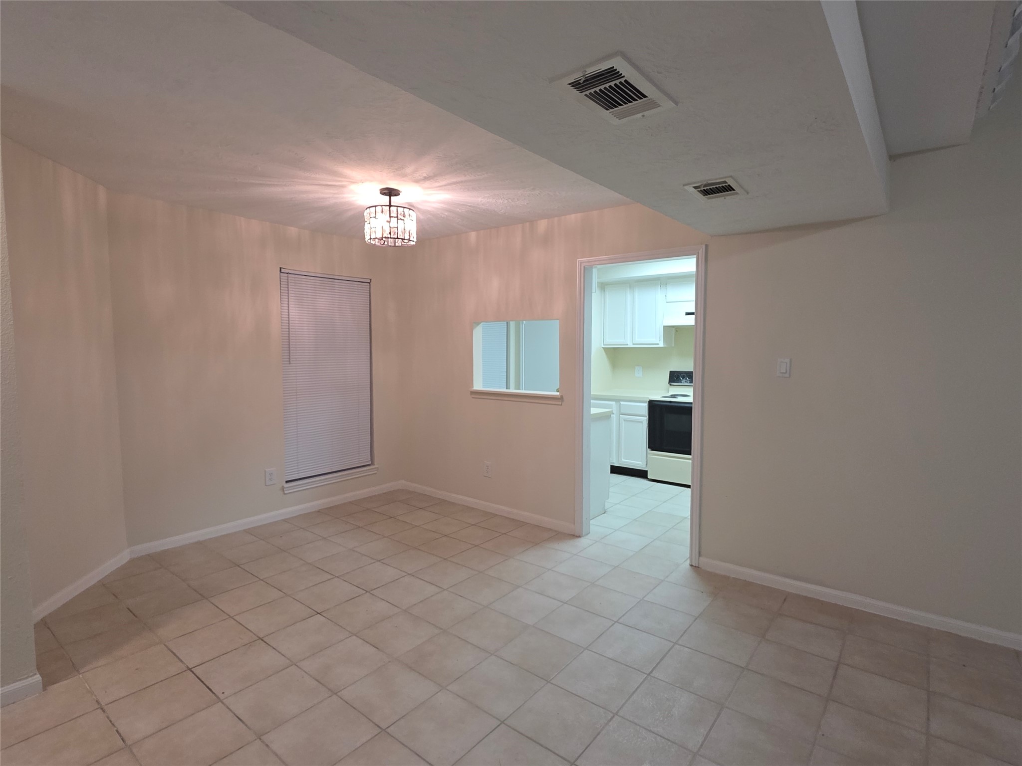962 Sterling Green Drive S Property Photo 10