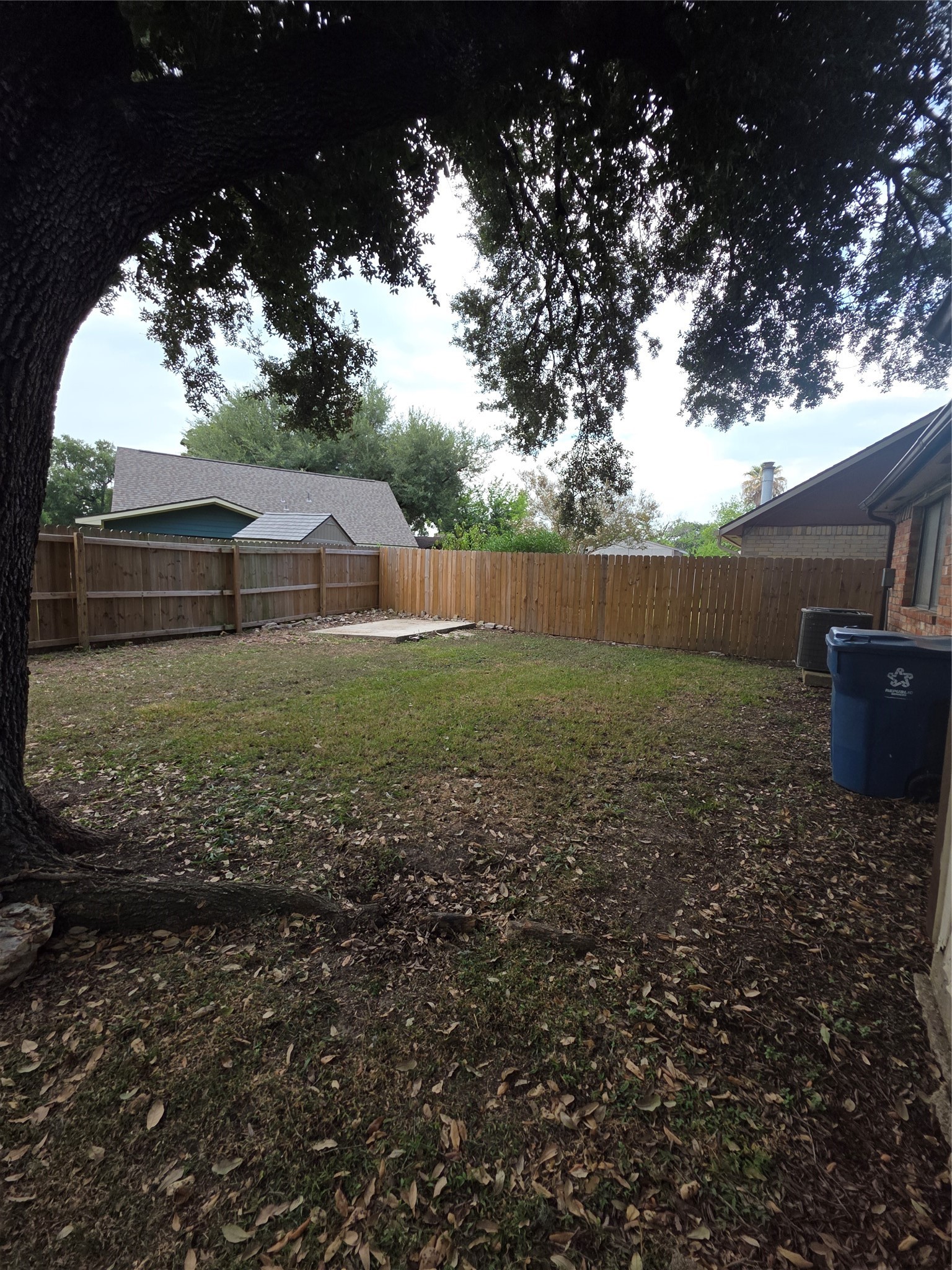 962 Sterling Green Drive S Property Photo 27