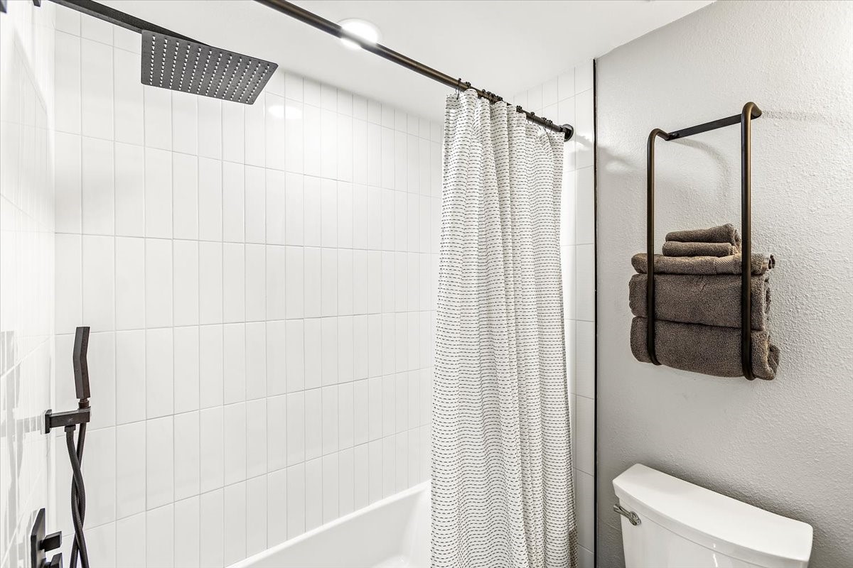 2822 Bernardo De Galvez Avenue Property Photo 23