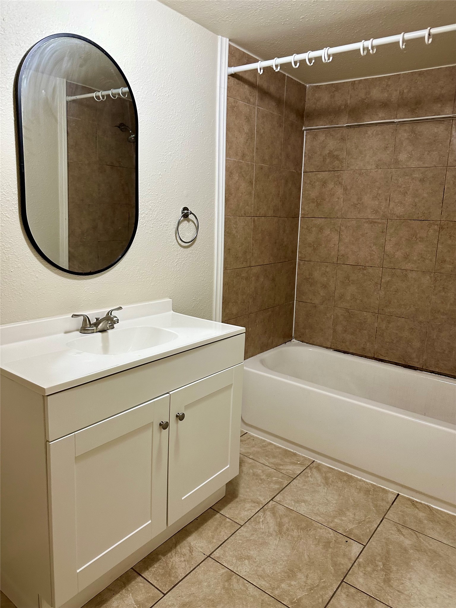 2822 Bernardo De Galvez Avenue Property Photo 36