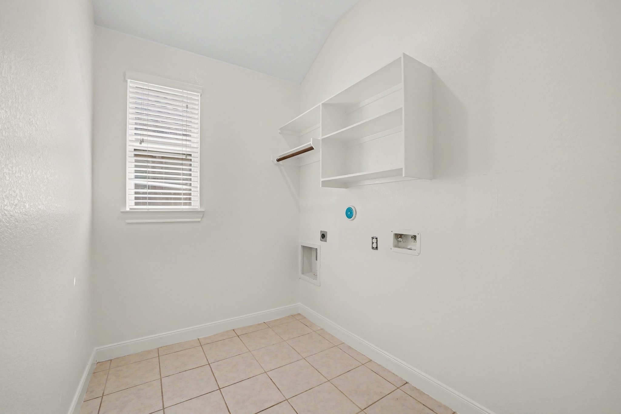 20211 Peralta Cliff Trail Property Photo 18