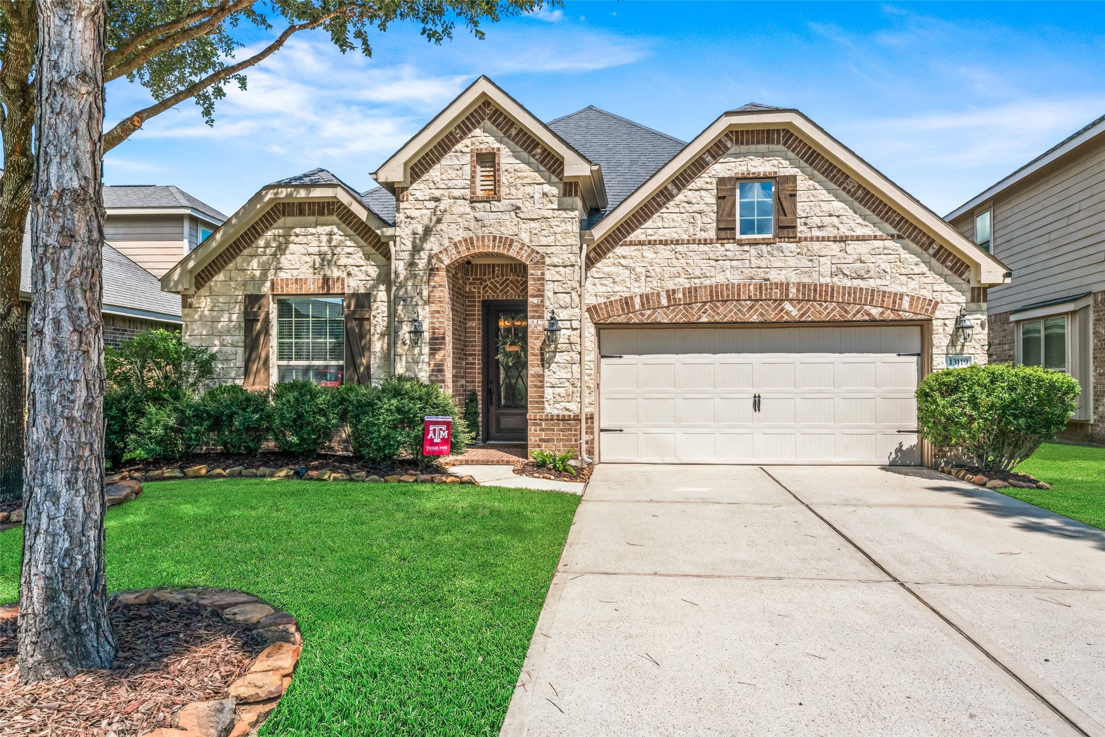 13119 Maywater Crest Court Property Photo 1