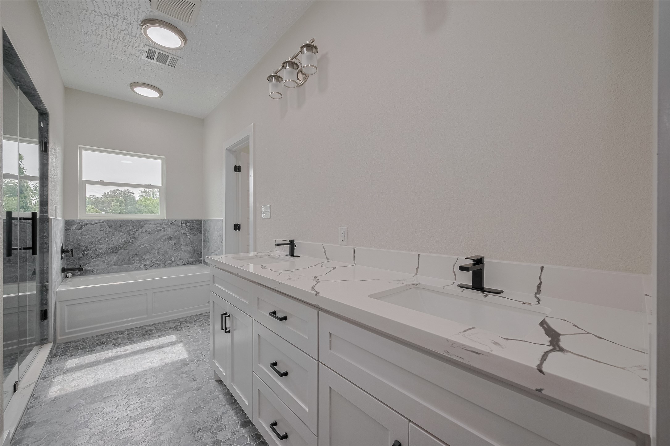 2206 Hoskins Drive Property Photo 20