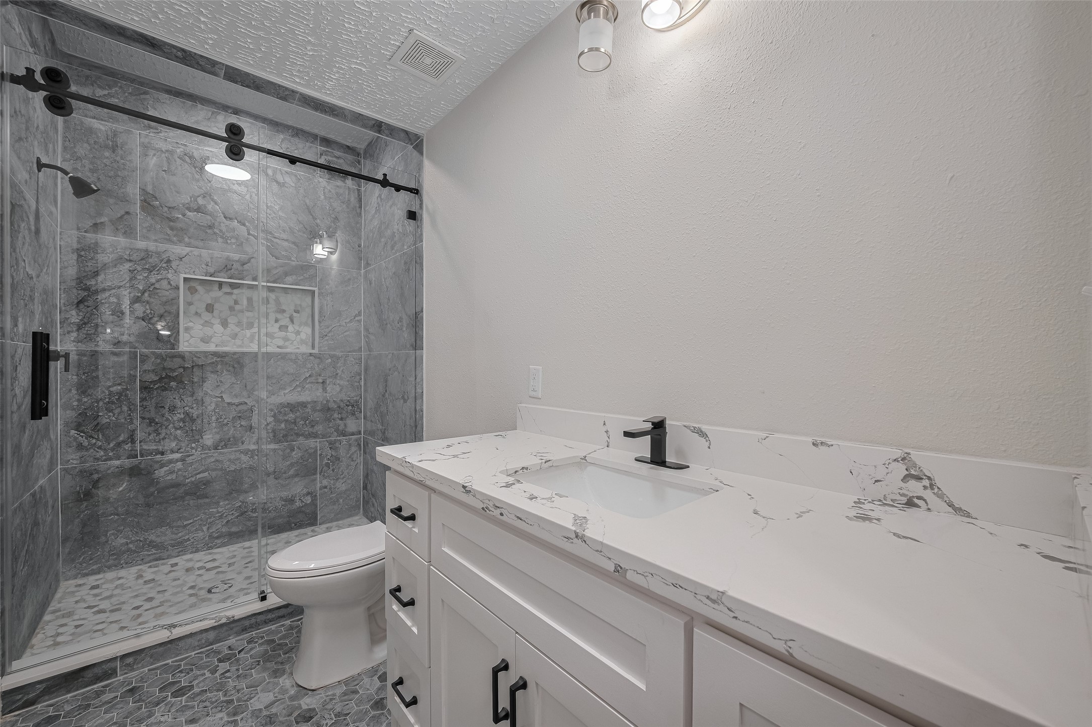 2206 Hoskins Drive Property Photo 34