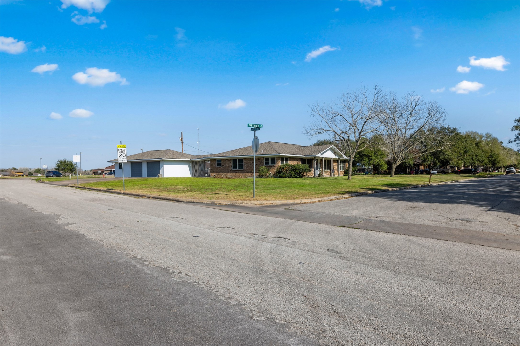 727 Partridge Lane Property Photo 8