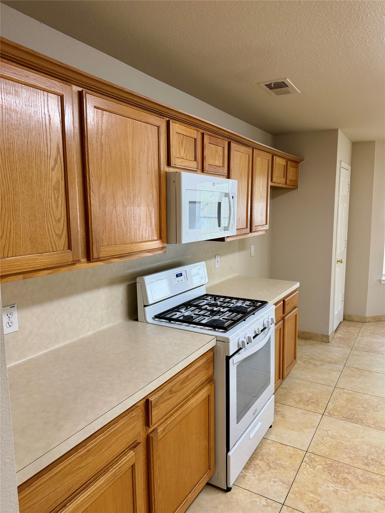 3715 Lindenfield Drive Property Photo 10