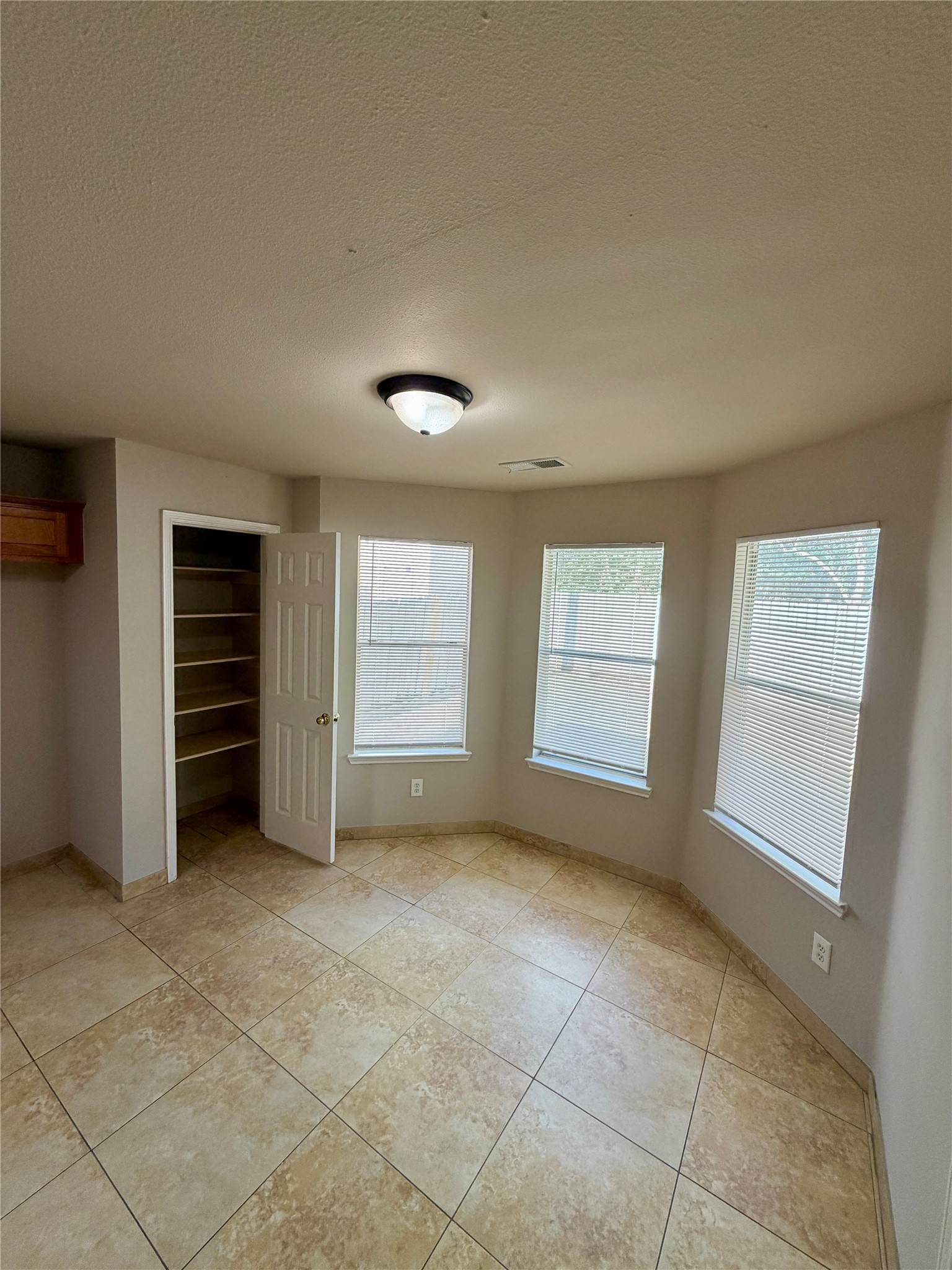 3715 Lindenfield Drive Property Photo 14