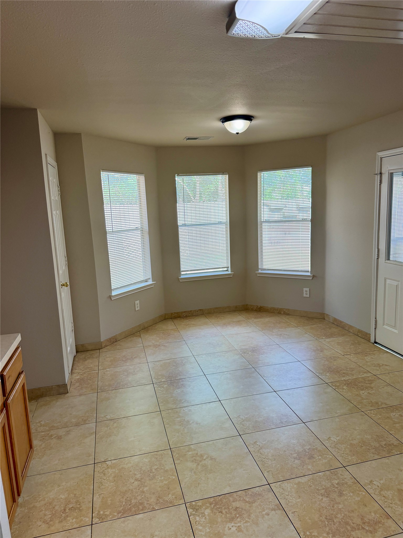 3715 Lindenfield Drive Property Photo 15
