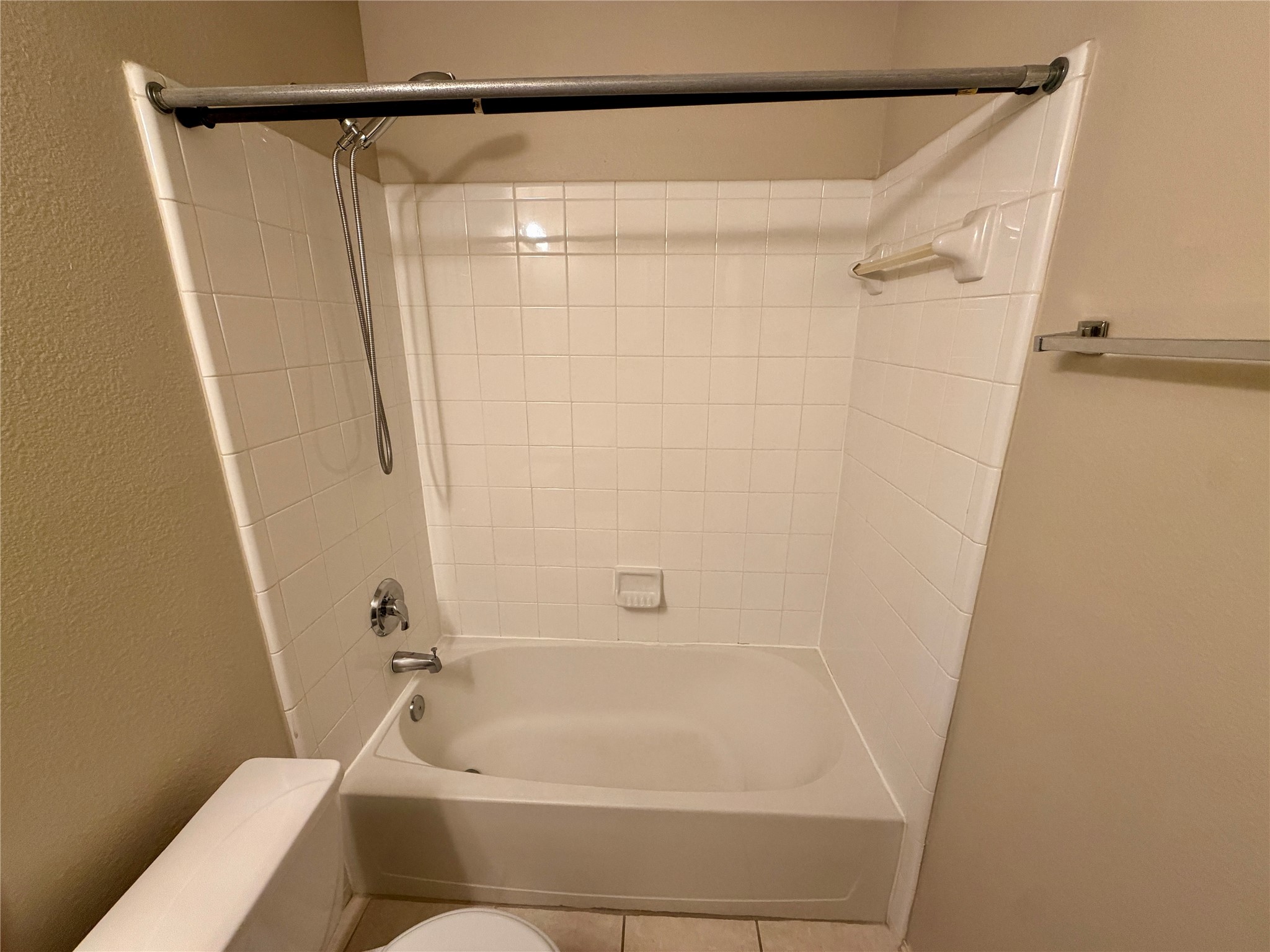 3715 Lindenfield Drive Property Photo 19