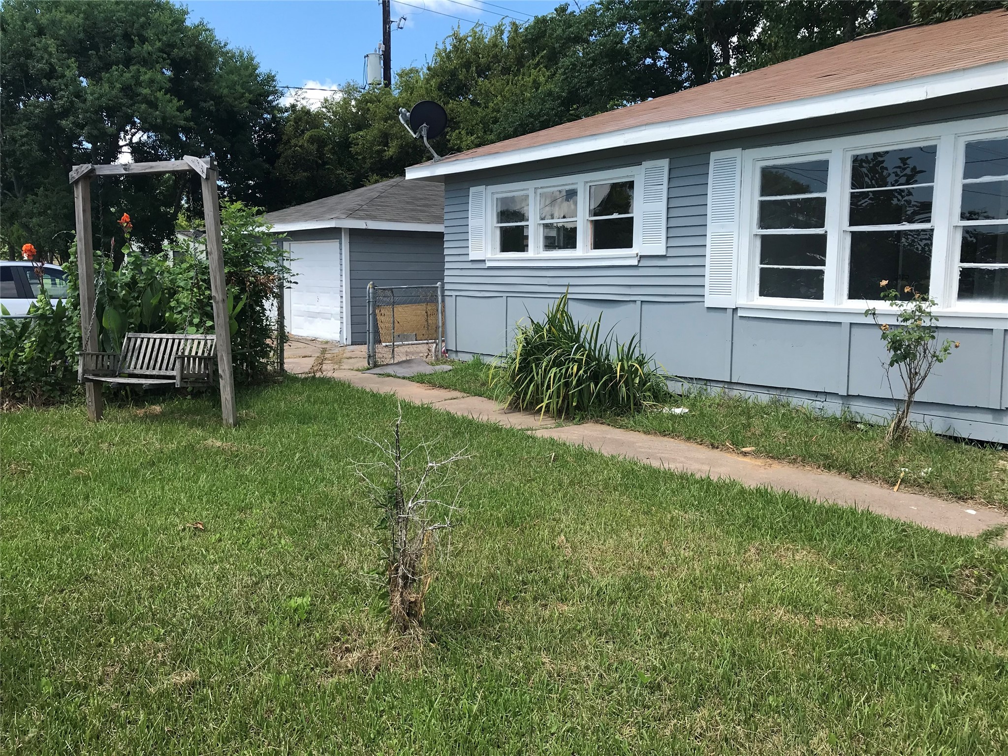 1601 N Avenue H Property Photo