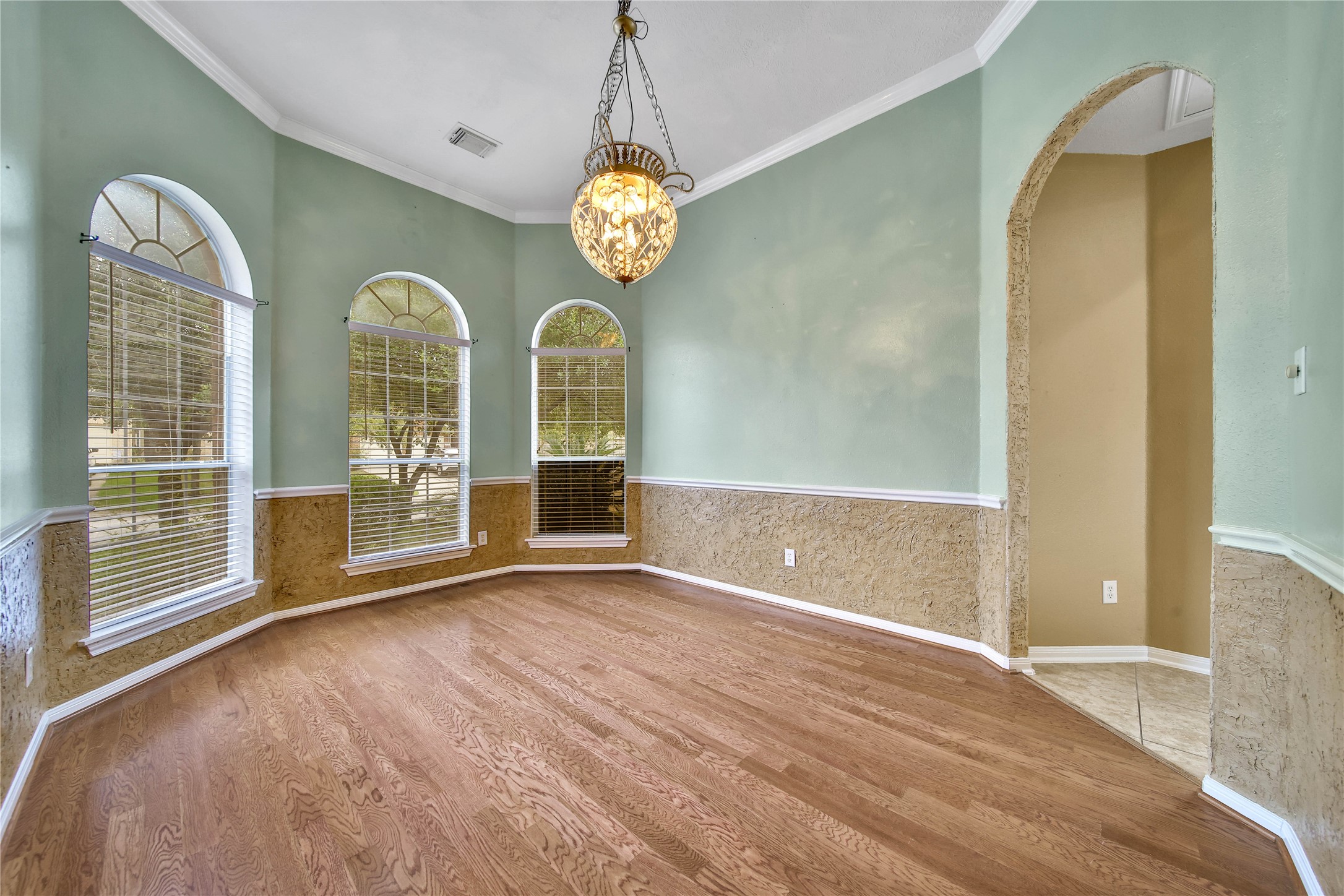 20790 Kenswick Park Drive Property Photo 5