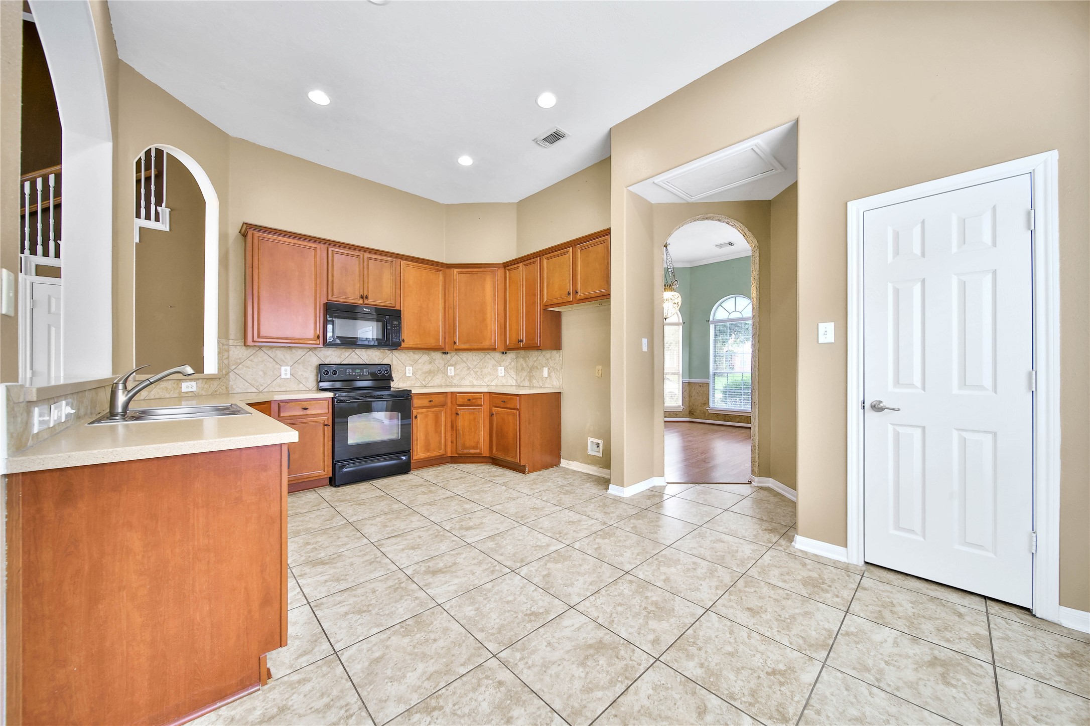 20790 Kenswick Park Drive Property Photo 11