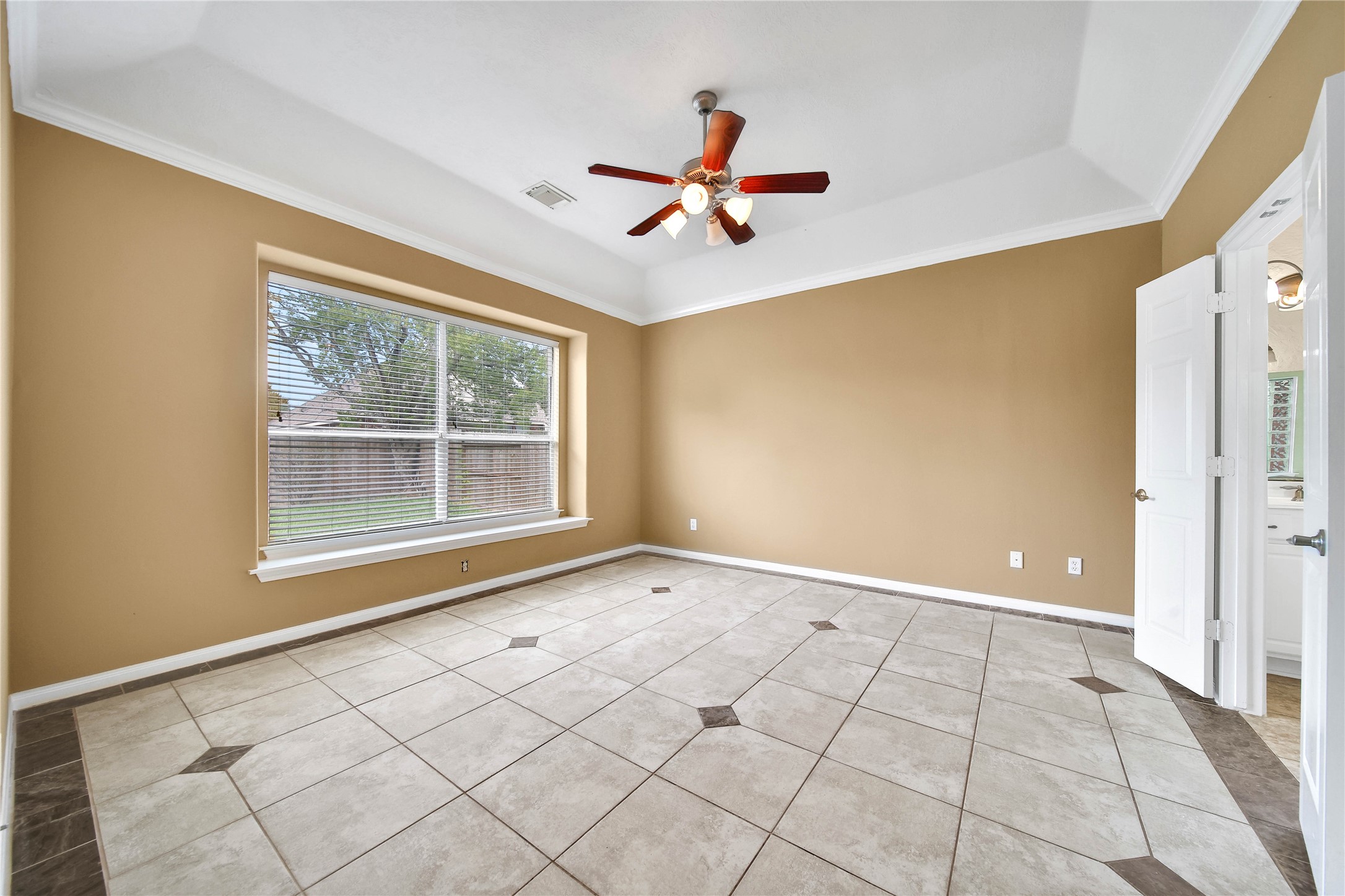 20790 Kenswick Park Drive Property Photo 12
